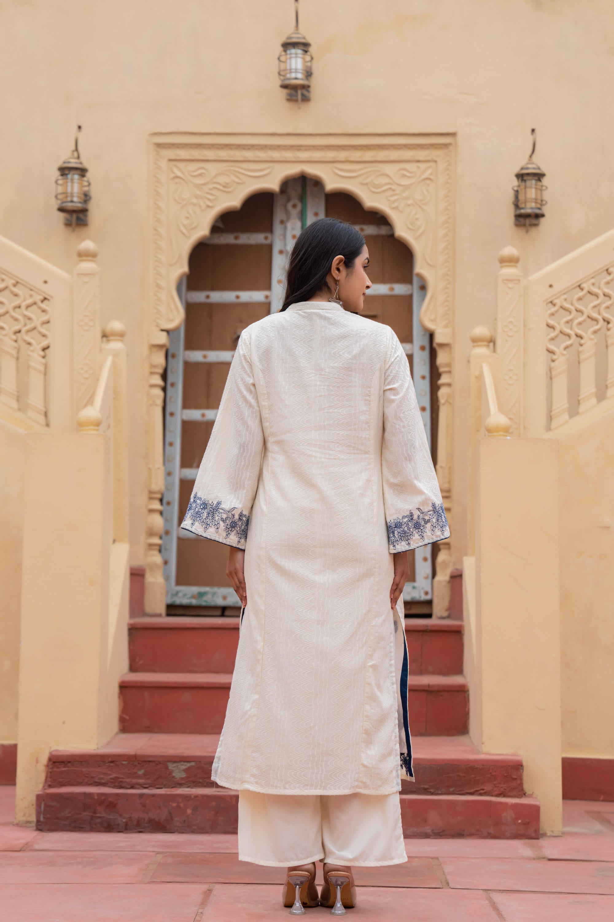 Off White & Navy Blue Embroidered Straight Kurta Set with Contrast Detailing