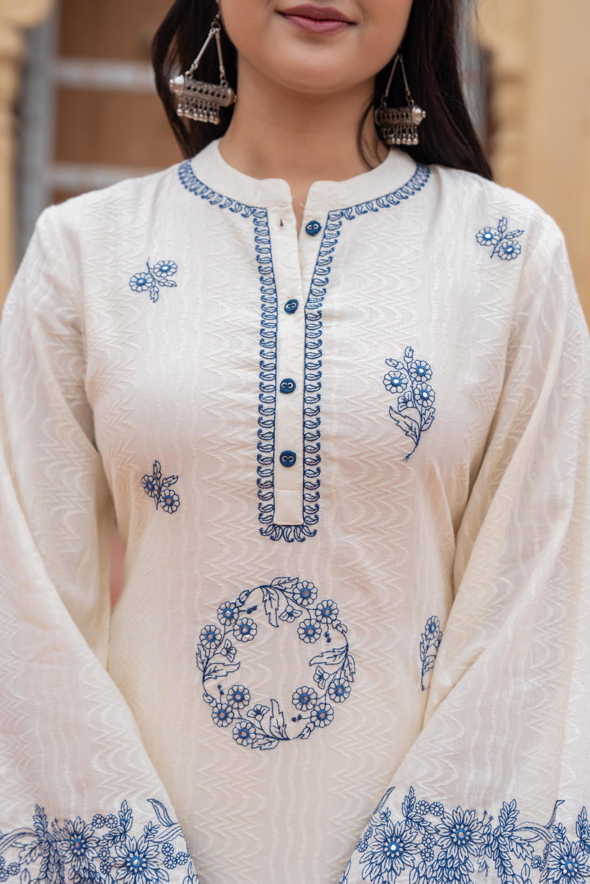 Off White & Navy Blue Embroidered Straight Kurta Set with Contrast Detailing