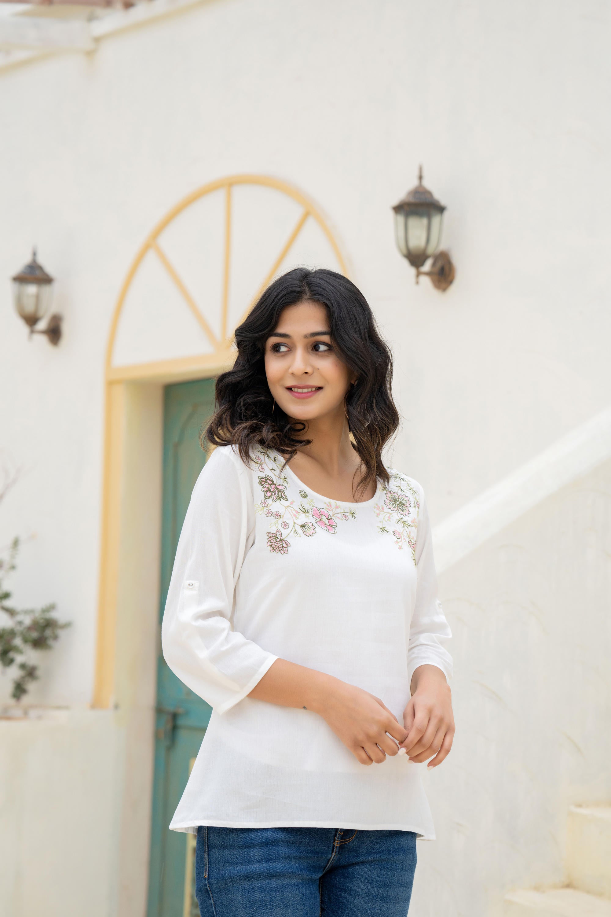 White Solid Viscose Tunic With Thread Work