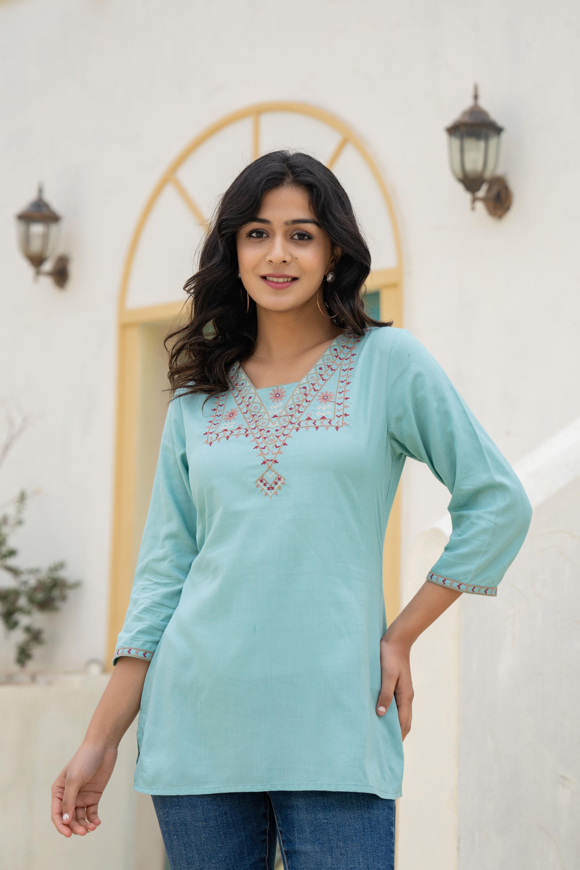 Aqua Solid Viscose Tunic With Thread Work