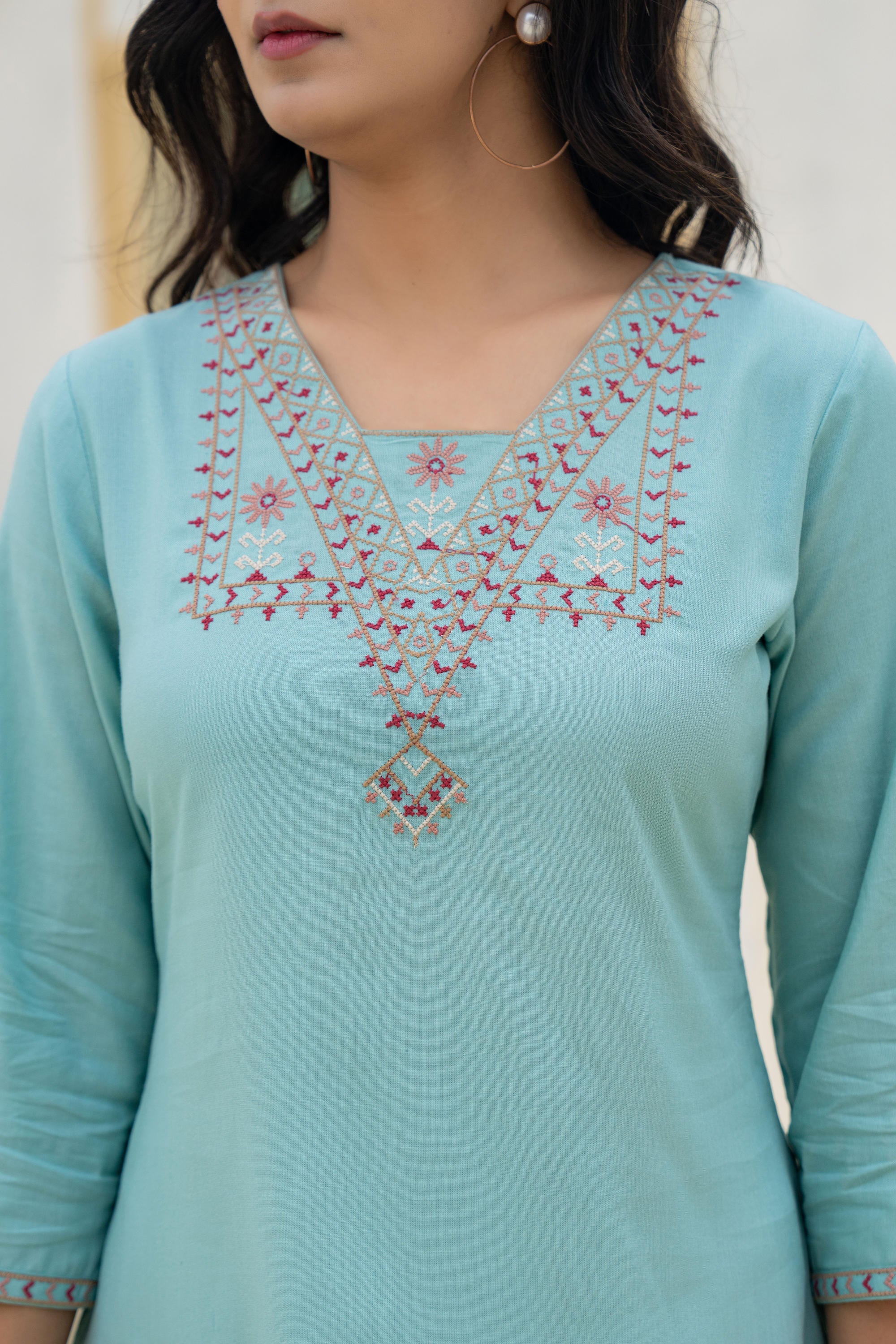 Aqua Solid Viscose Tunic With Thread Work