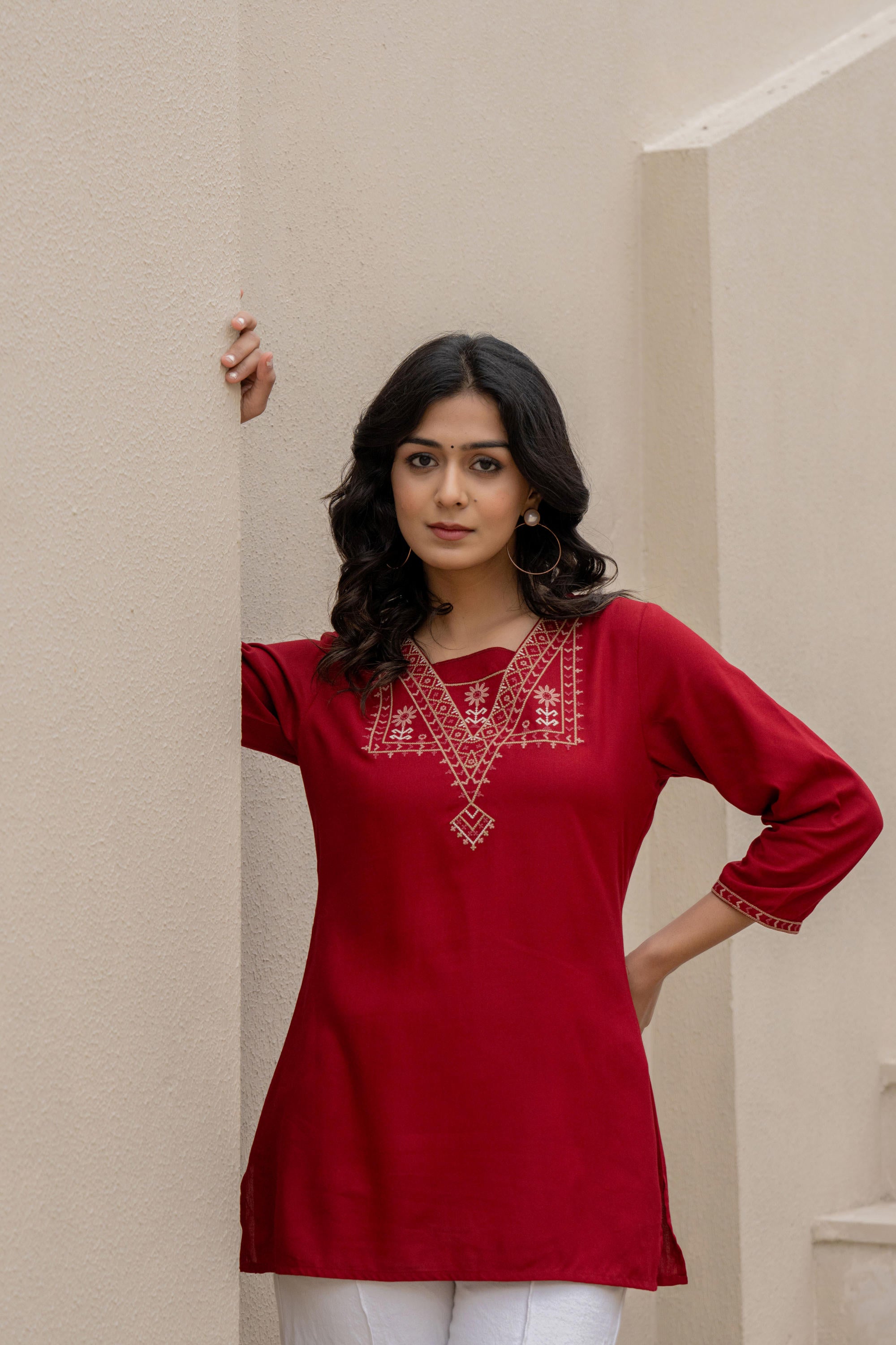 Maroon Solid Viscose Tunic With Thread Work