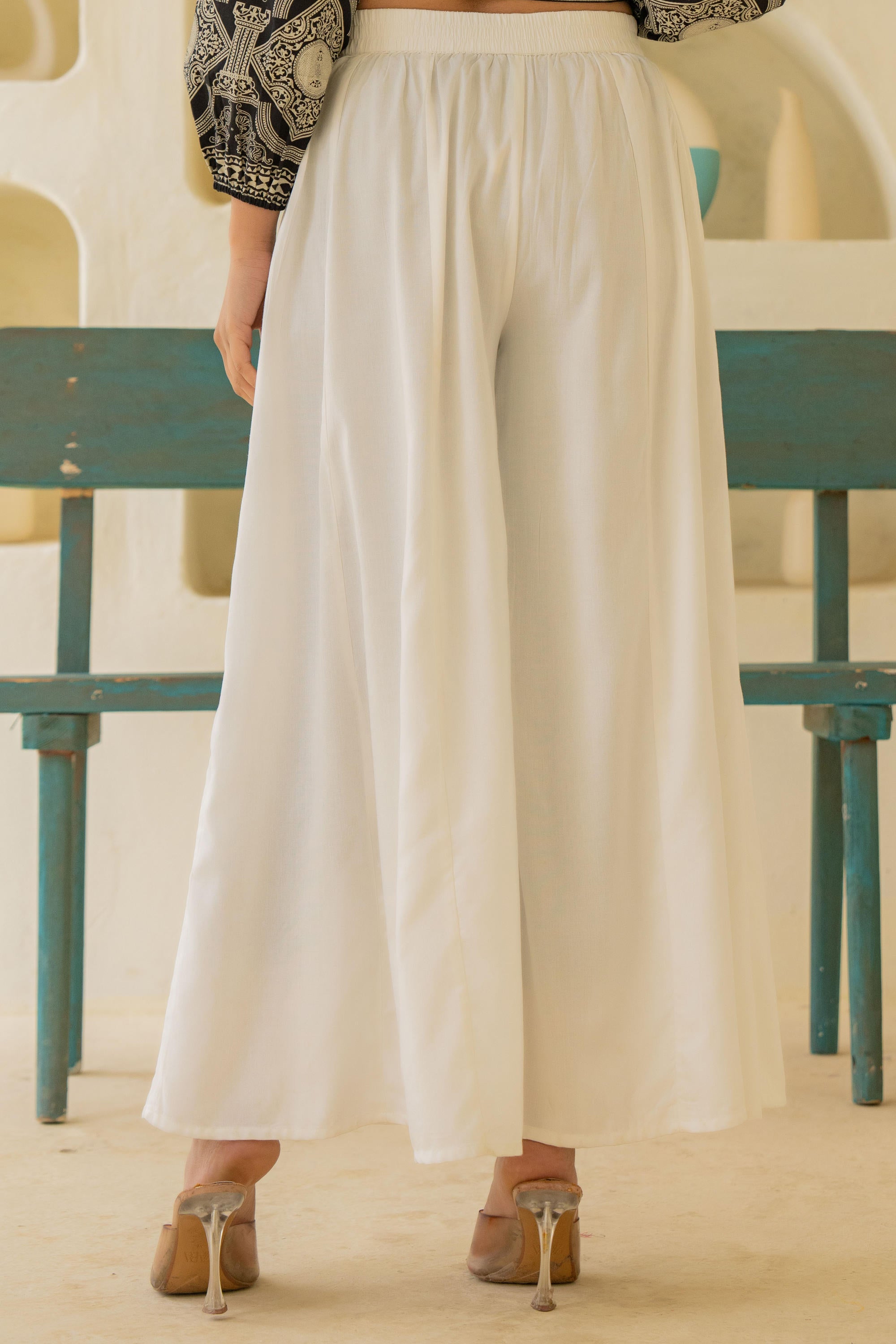 Off White Solid Viscose Palazzo Pants