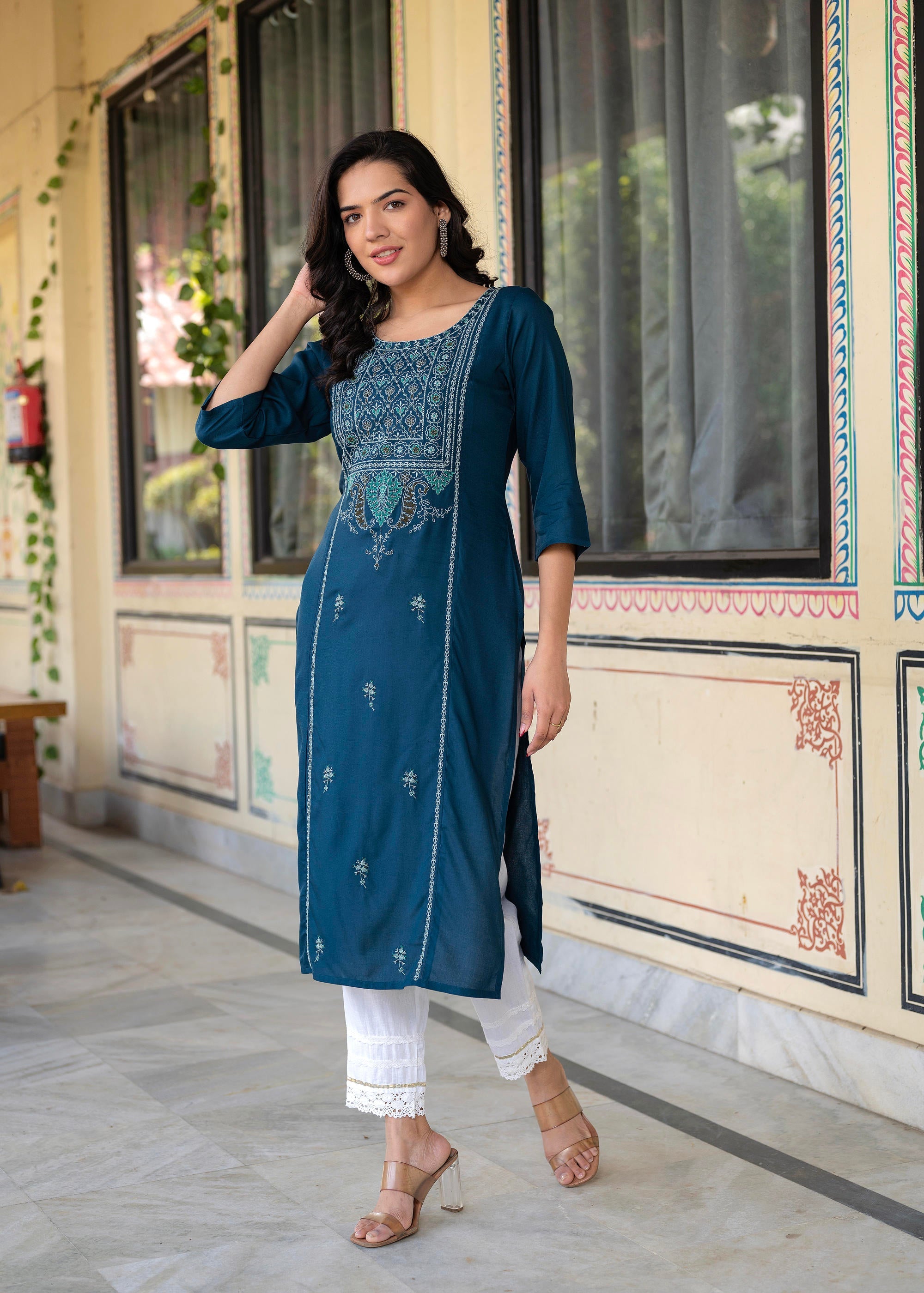 Blue Viscose Geometric Printed Kurta with Ethnic Motifs & Thread Work