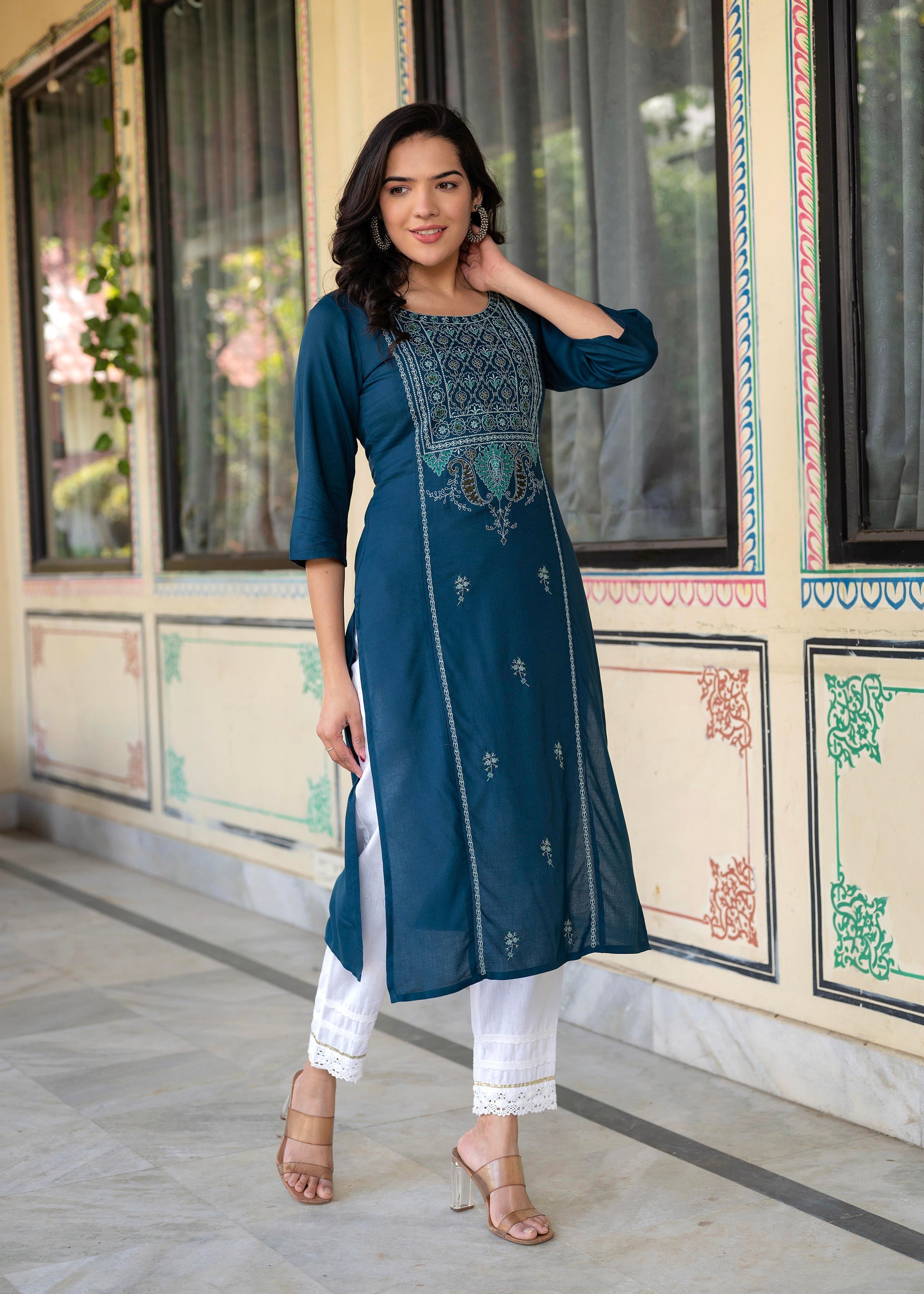 Blue Viscose Geometric Printed Kurta with Ethnic Motifs & Thread Work