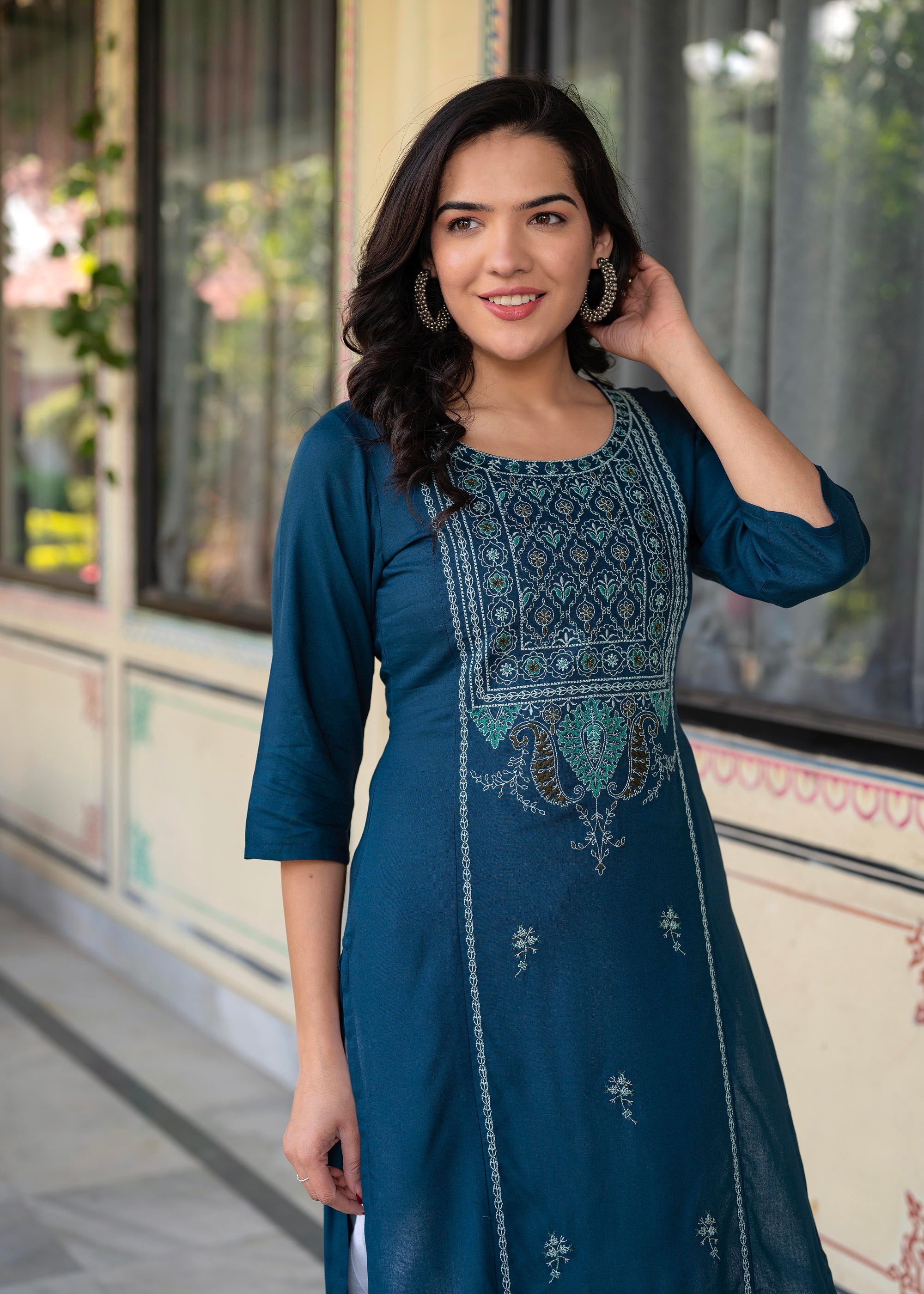 Blue Viscose Geometric Printed Kurta with Ethnic Motifs & Thread Work