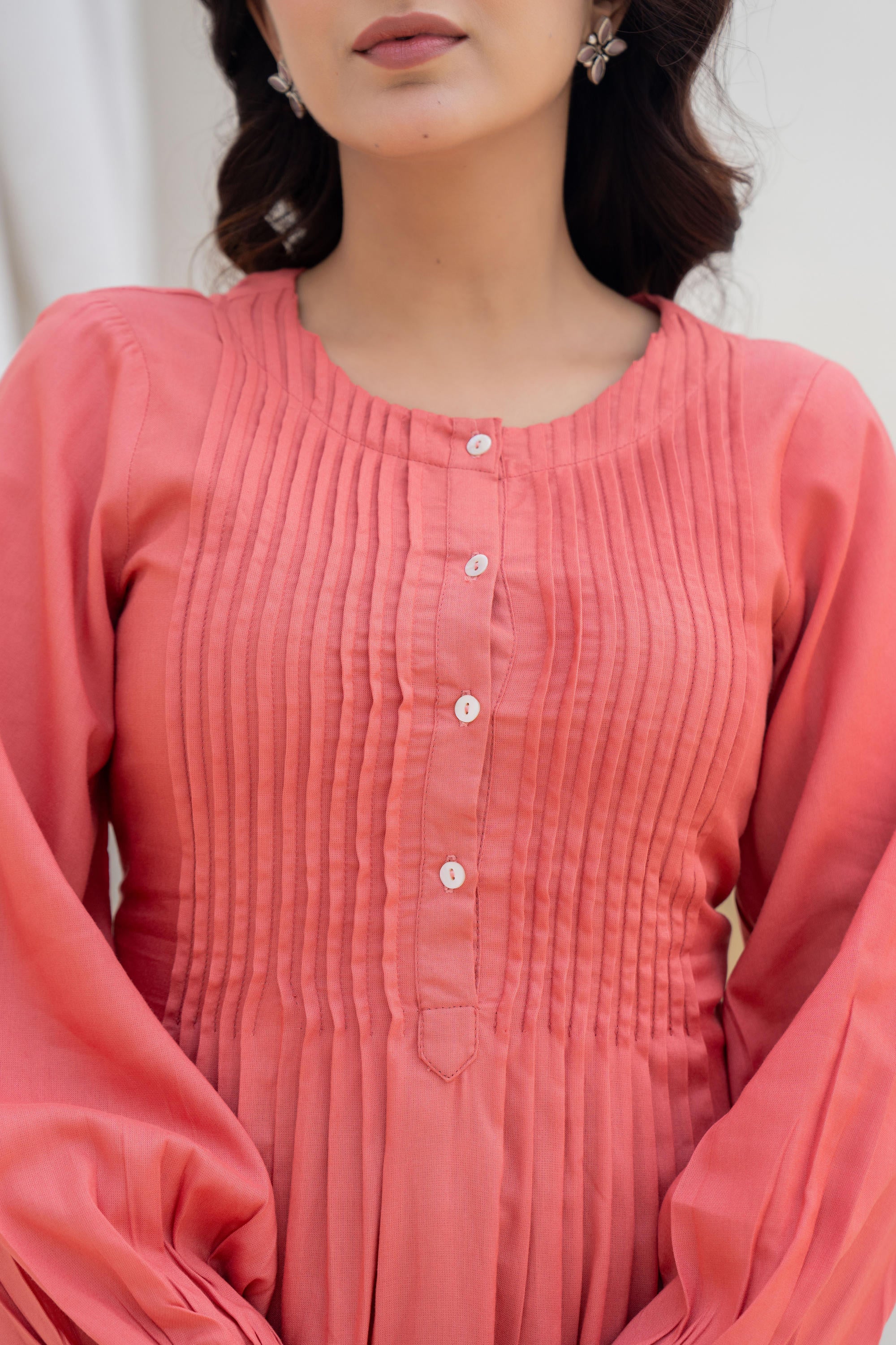 Coral Solid Viscose Tunic With Buttons & Lace