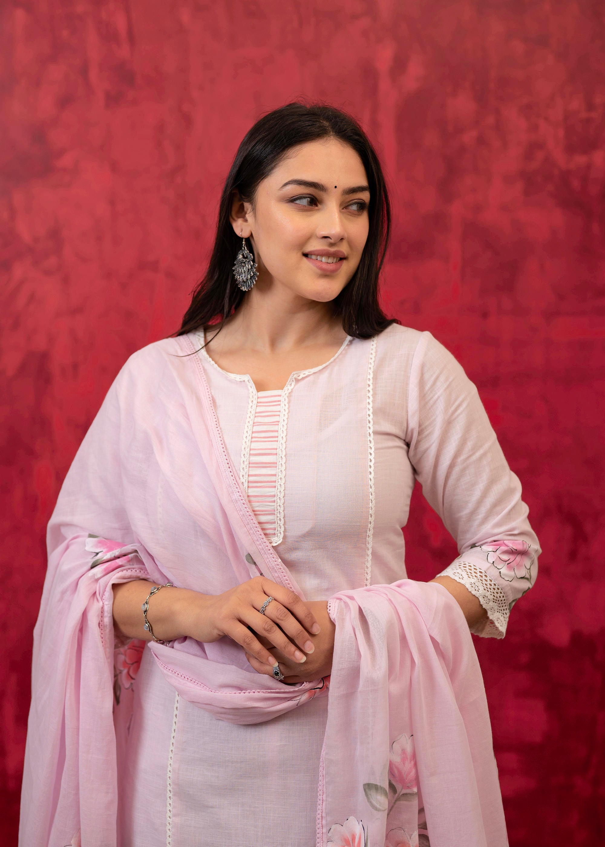 Lavender Cotton Slub Kurta-Pant Set with Lace Work & Floral Print Dupatta