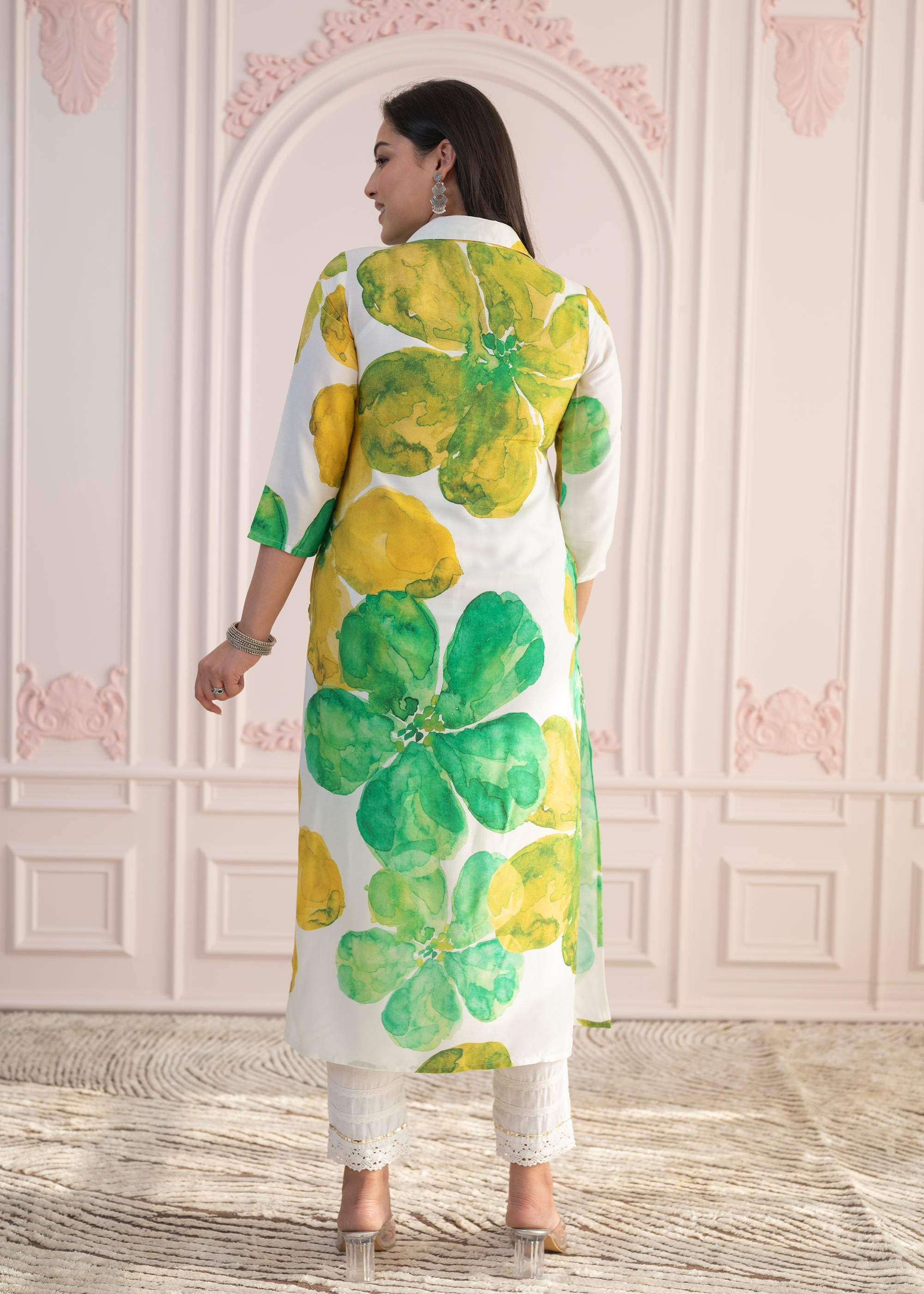 Green Floral Printed Viscose Kurta with Button Closure