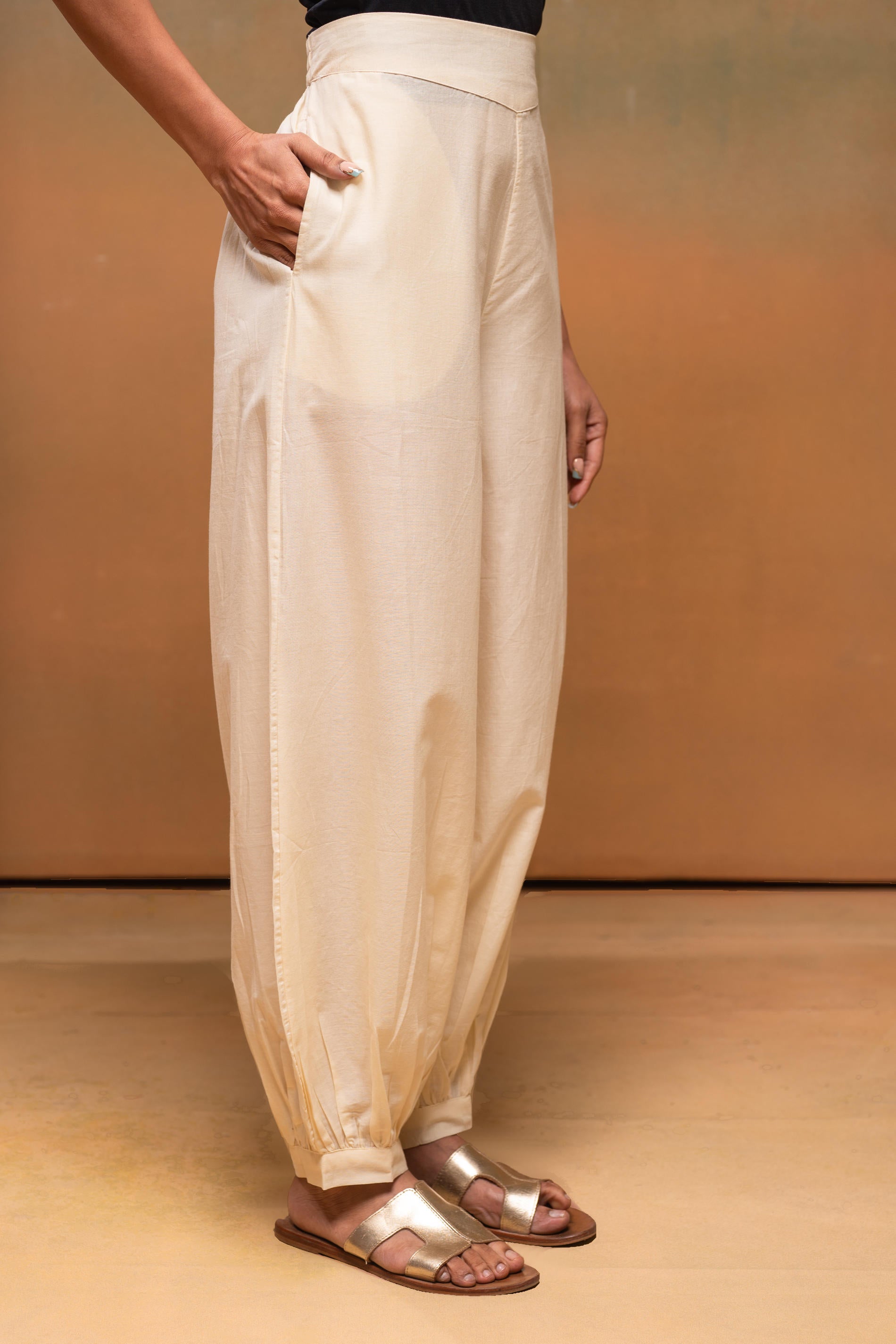 Ivory Cotton Solid Pant For Women