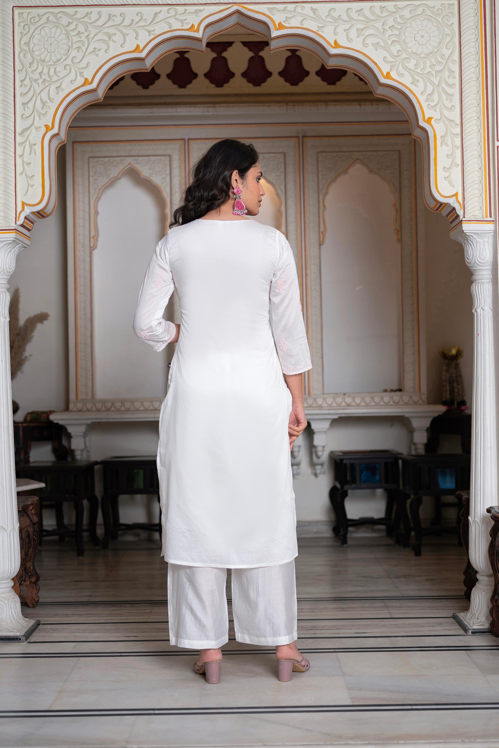 Off-White Chanderi Kurta with Bead Work & Thread Detailing