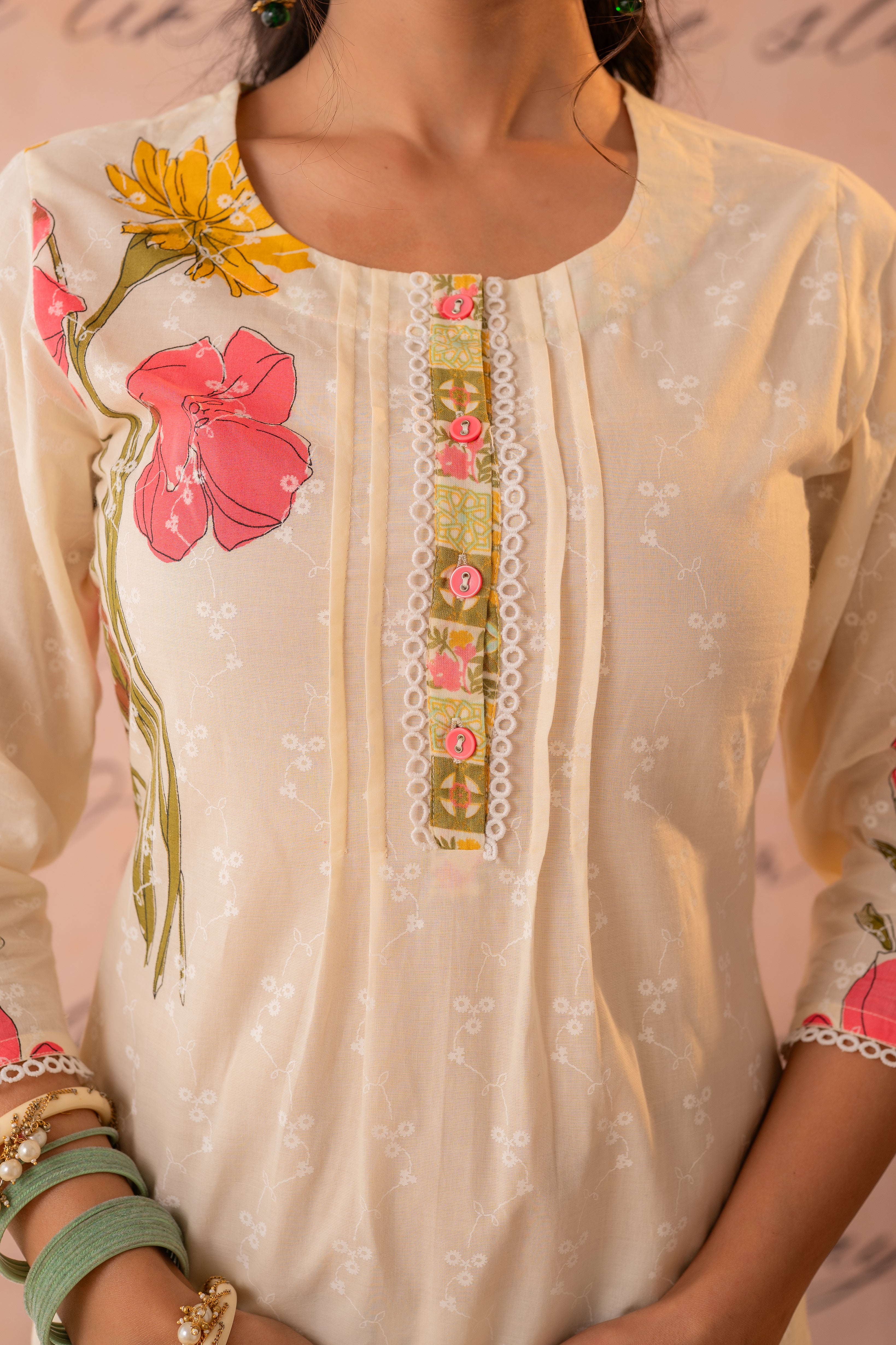 Dastaan Off-White Floral Printed Kurta Pant And Dupatta Set