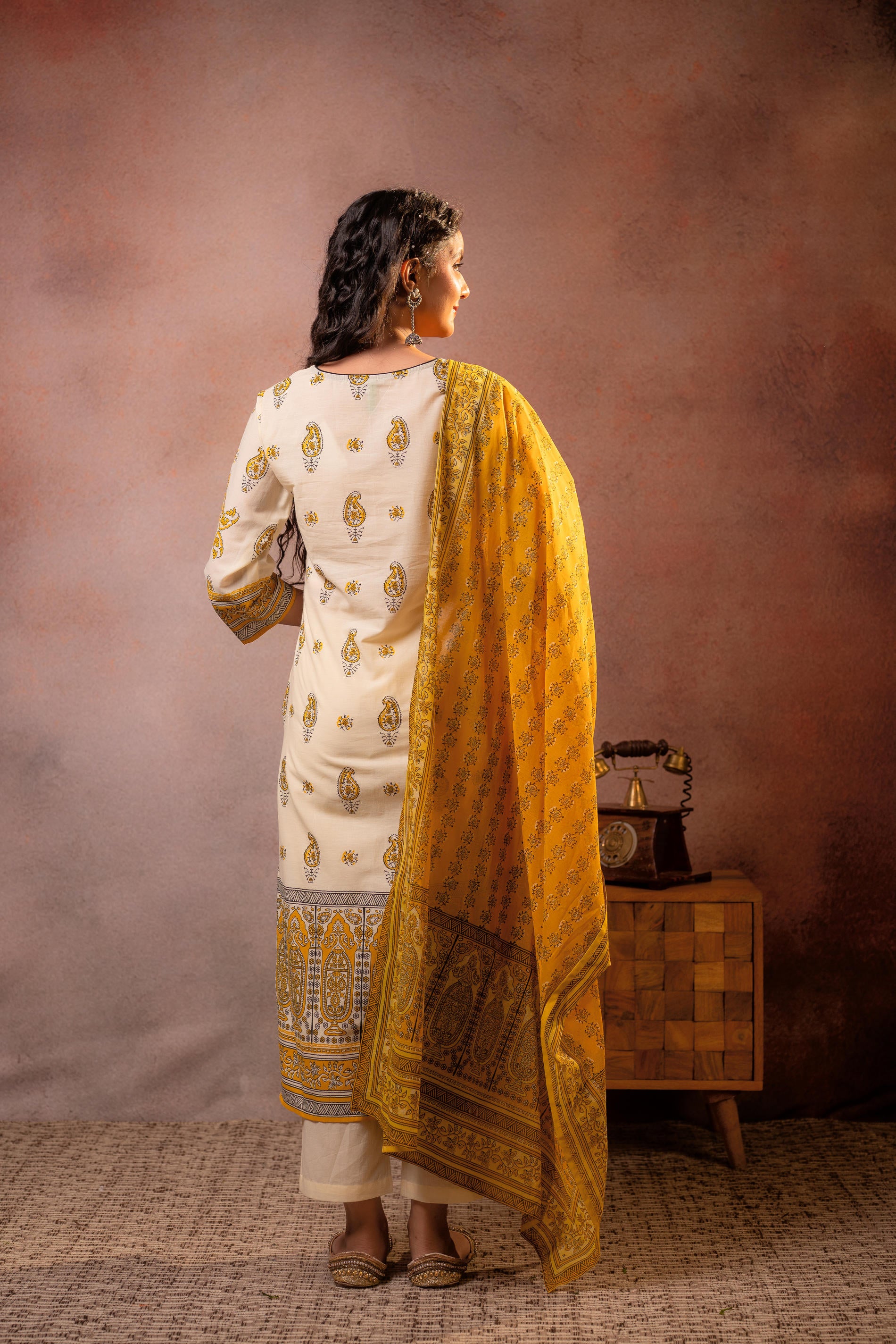 Cream Ethnic Printed Straight Kurta Set with Mustard Dupatta