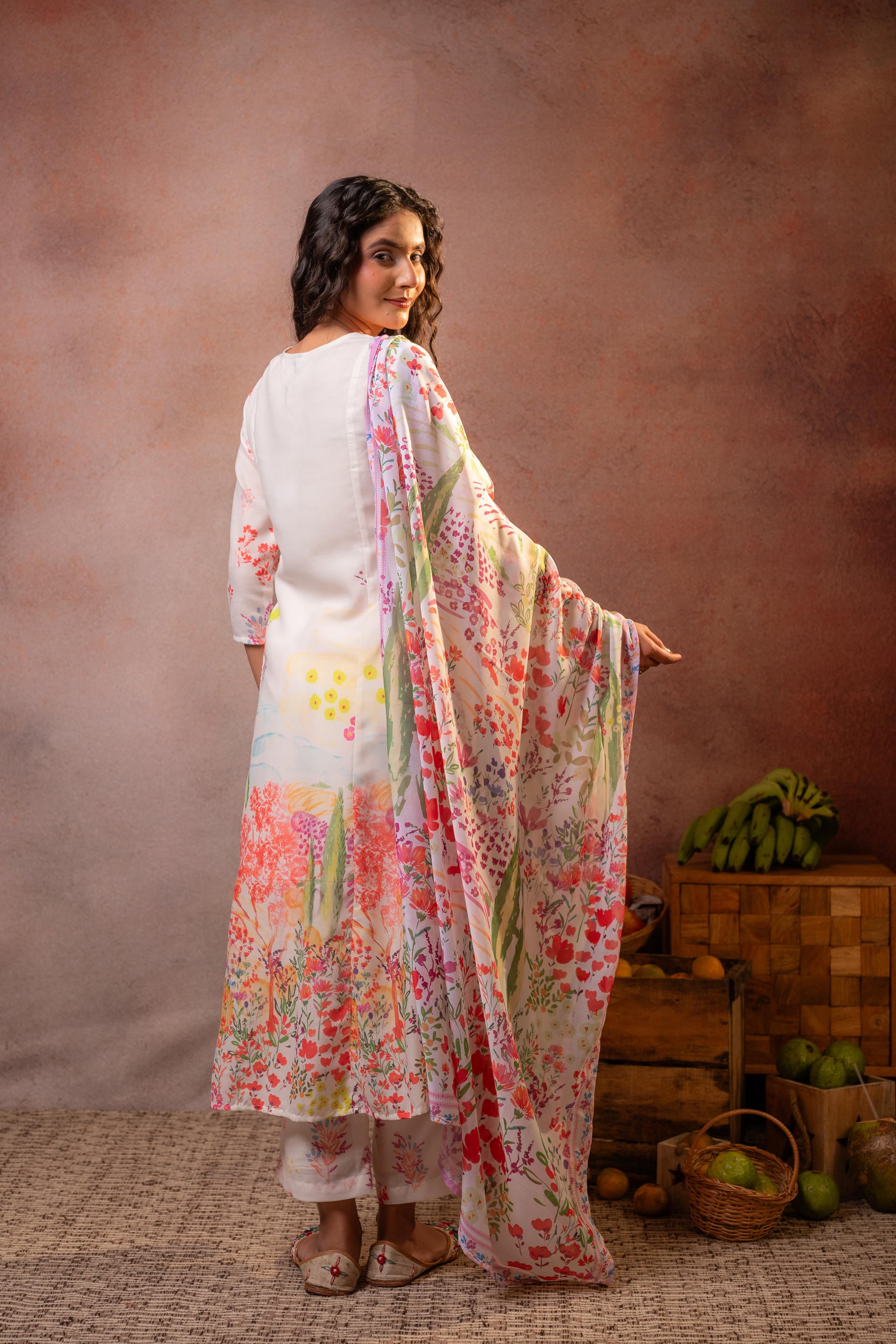 Elegant Floral Nyra-Kurta Set with Dupatta