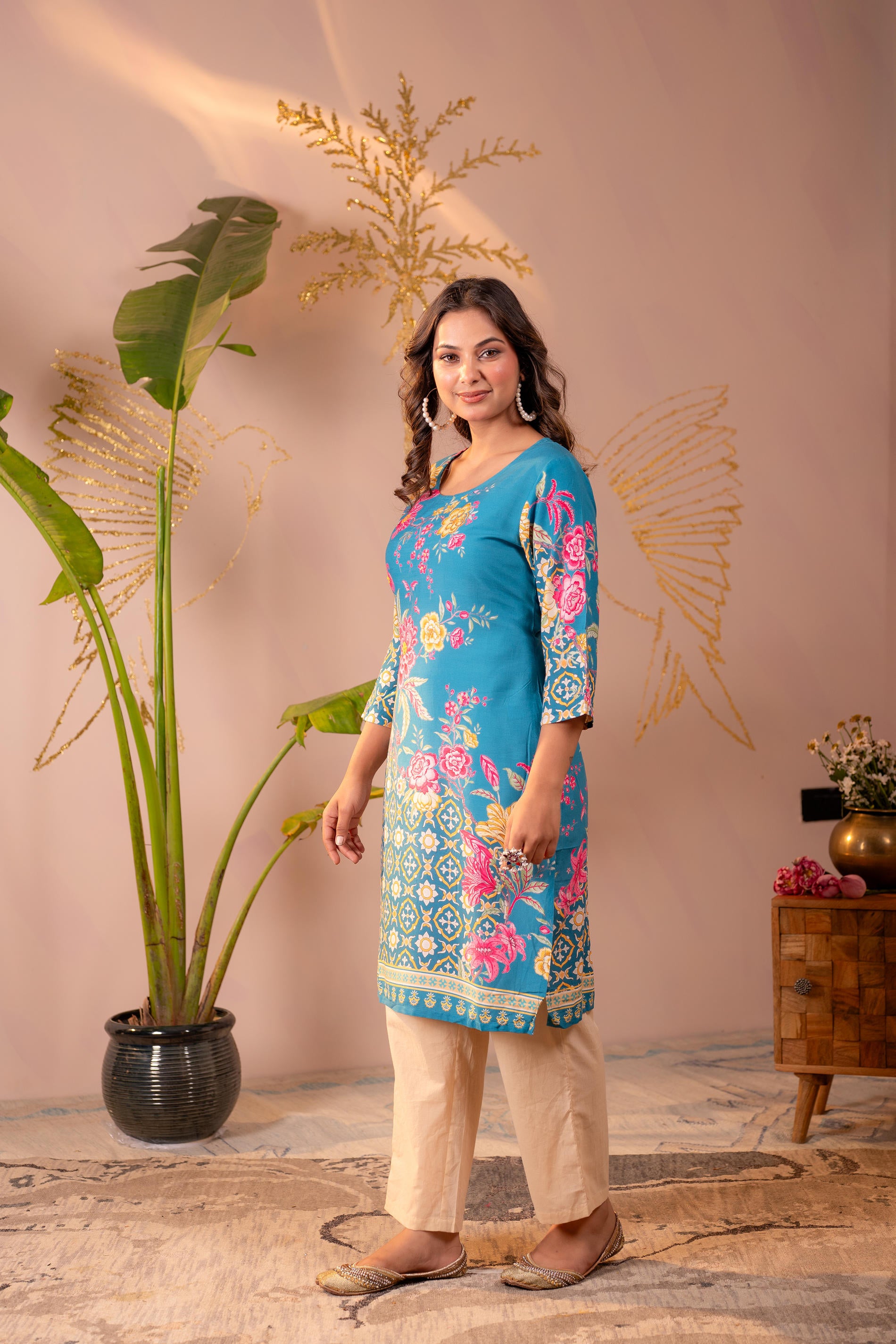 Blue Floral Printed Straight Kurta with Mughal Motifs