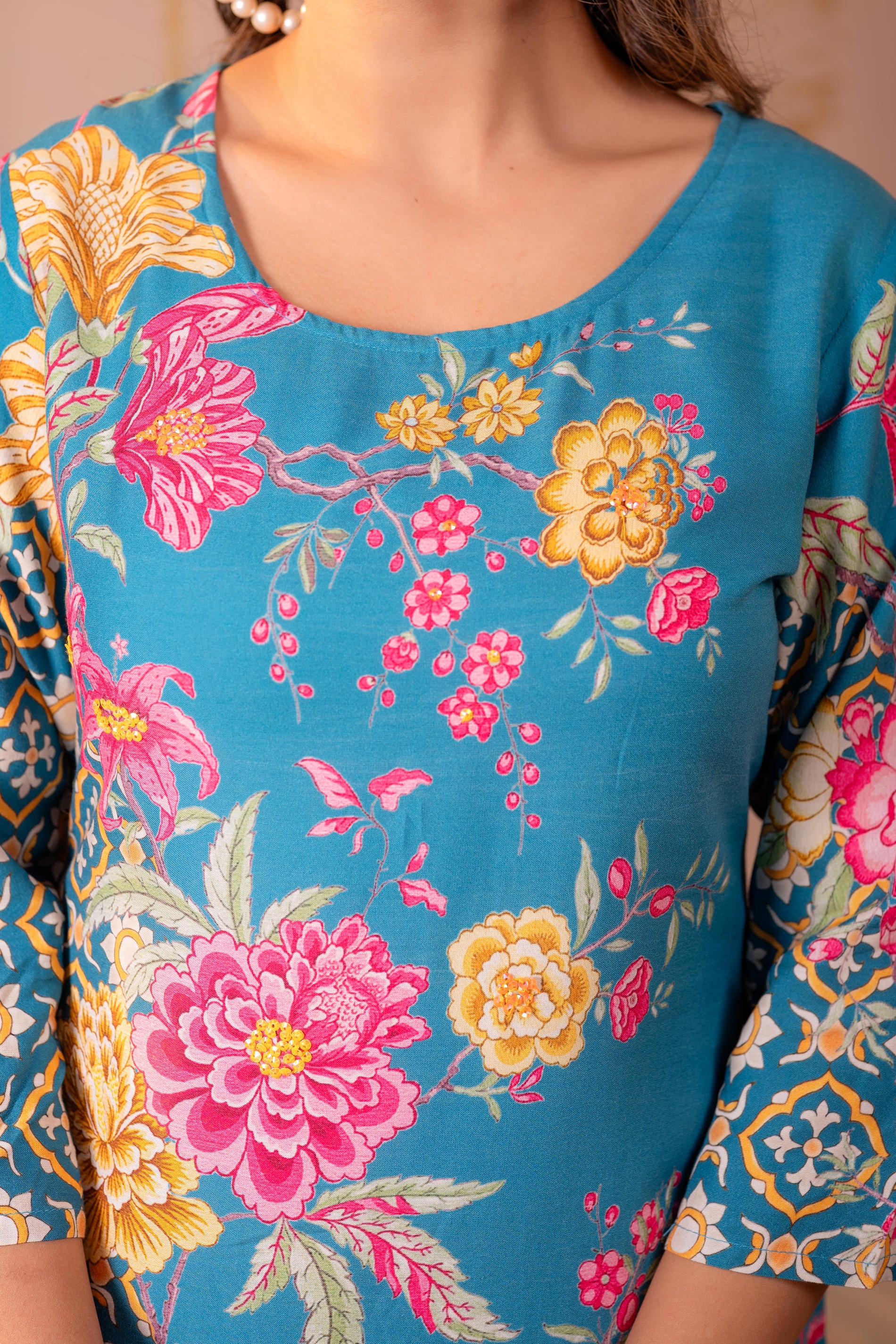 Blue Floral Printed Straight Kurta with Mughal Motifs