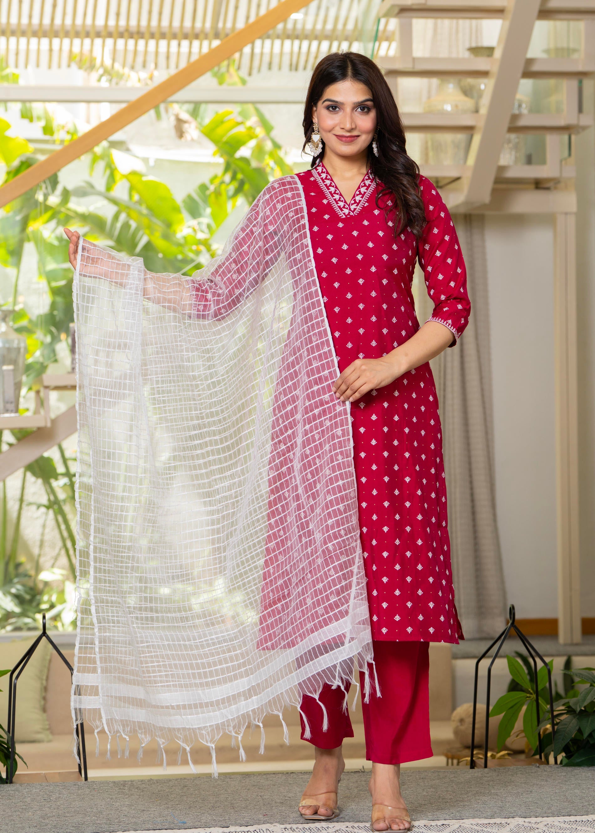 Fuchsia Solid Man Made Fiber Kurta, Pant & Dupatta Set with Thread Work