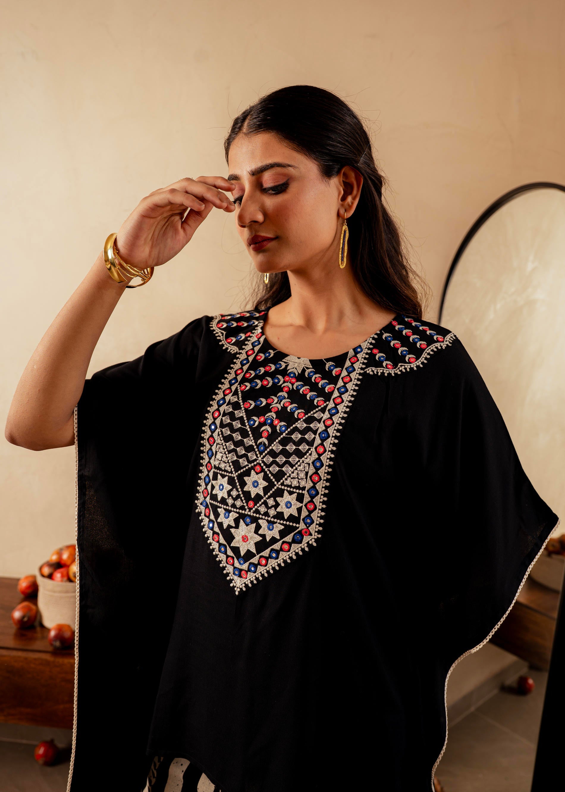 Black Solid Viscose Kaftan and Pants Co-ord Set with Mirror and Thread Work