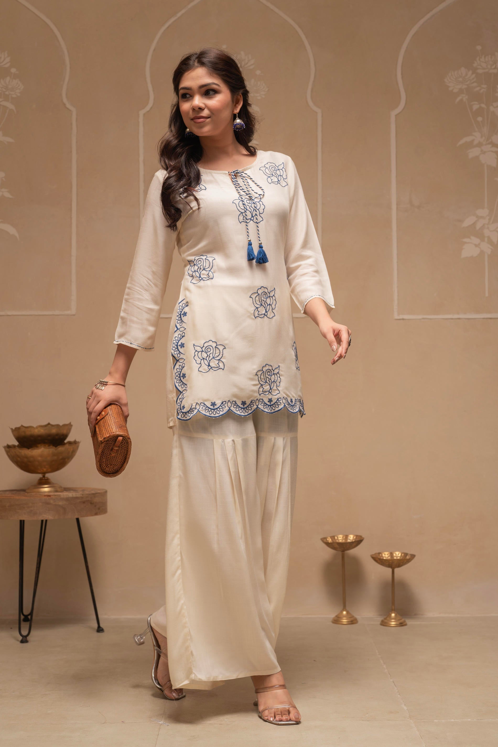 Offwhite Solid Viscose Tunic and Pants Co-ord Set with Thread Work and Sequence
