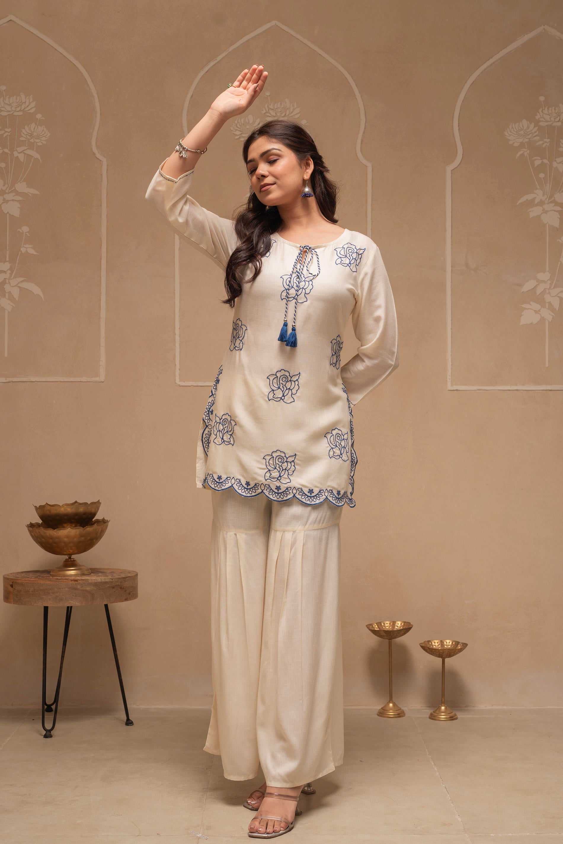 Offwhite Solid Viscose Tunic and Pants Co-ord Set with Thread Work and Sequence