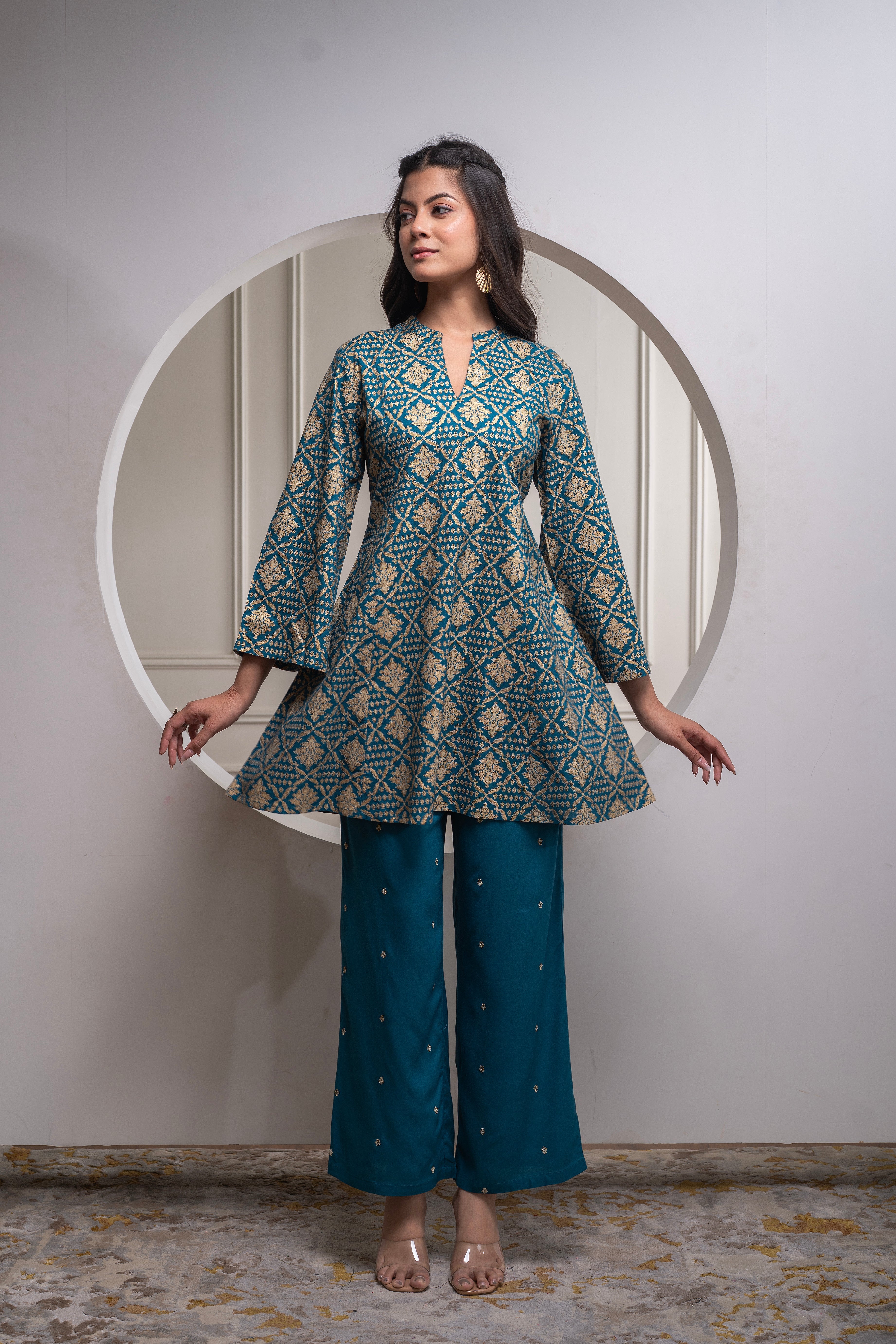 Teal Floral Printed Kurta & Solid Pants Set in 100% Viscose