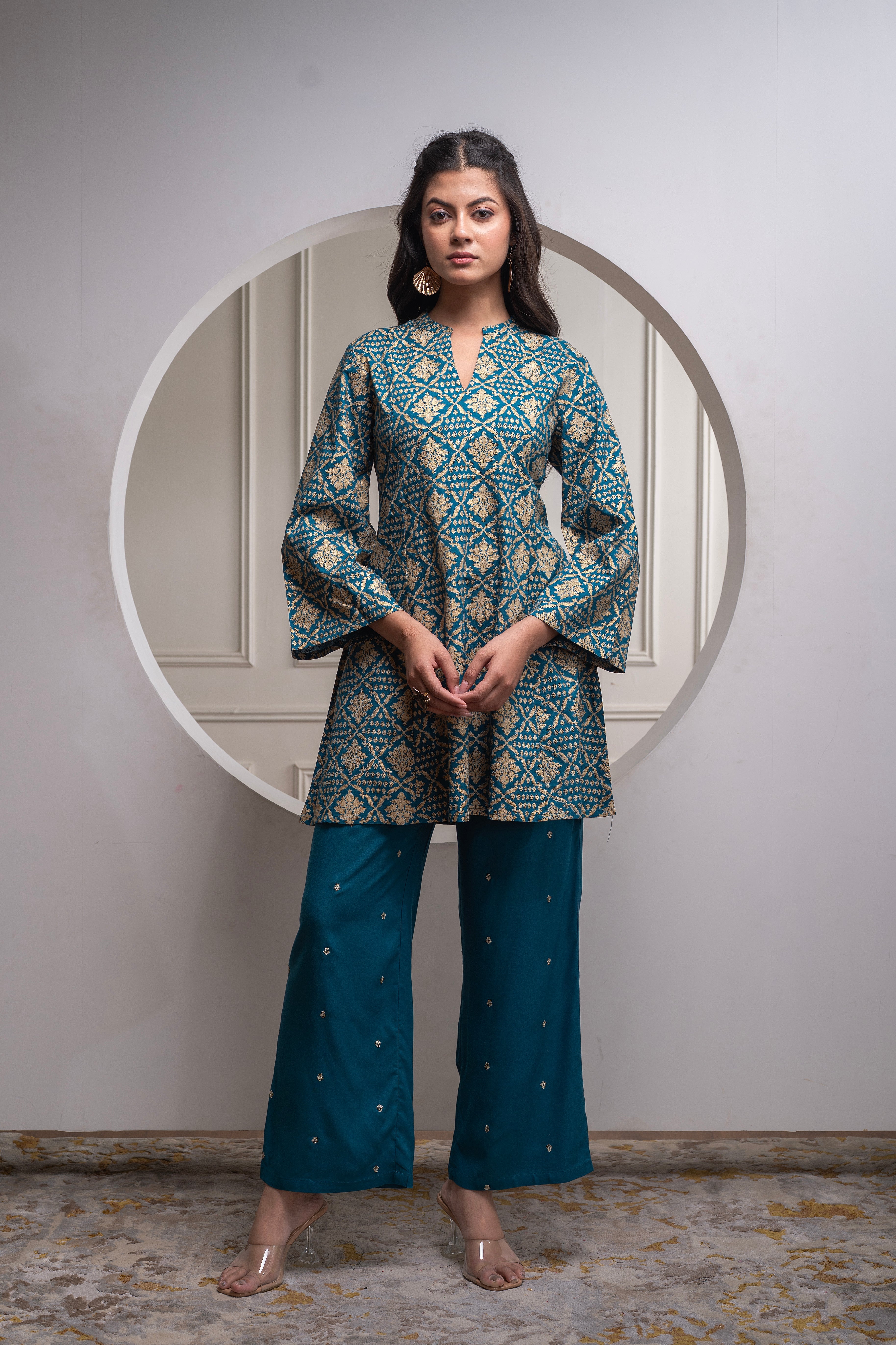 Teal Floral Printed Kurta & Solid Pants Set in 100% Viscose