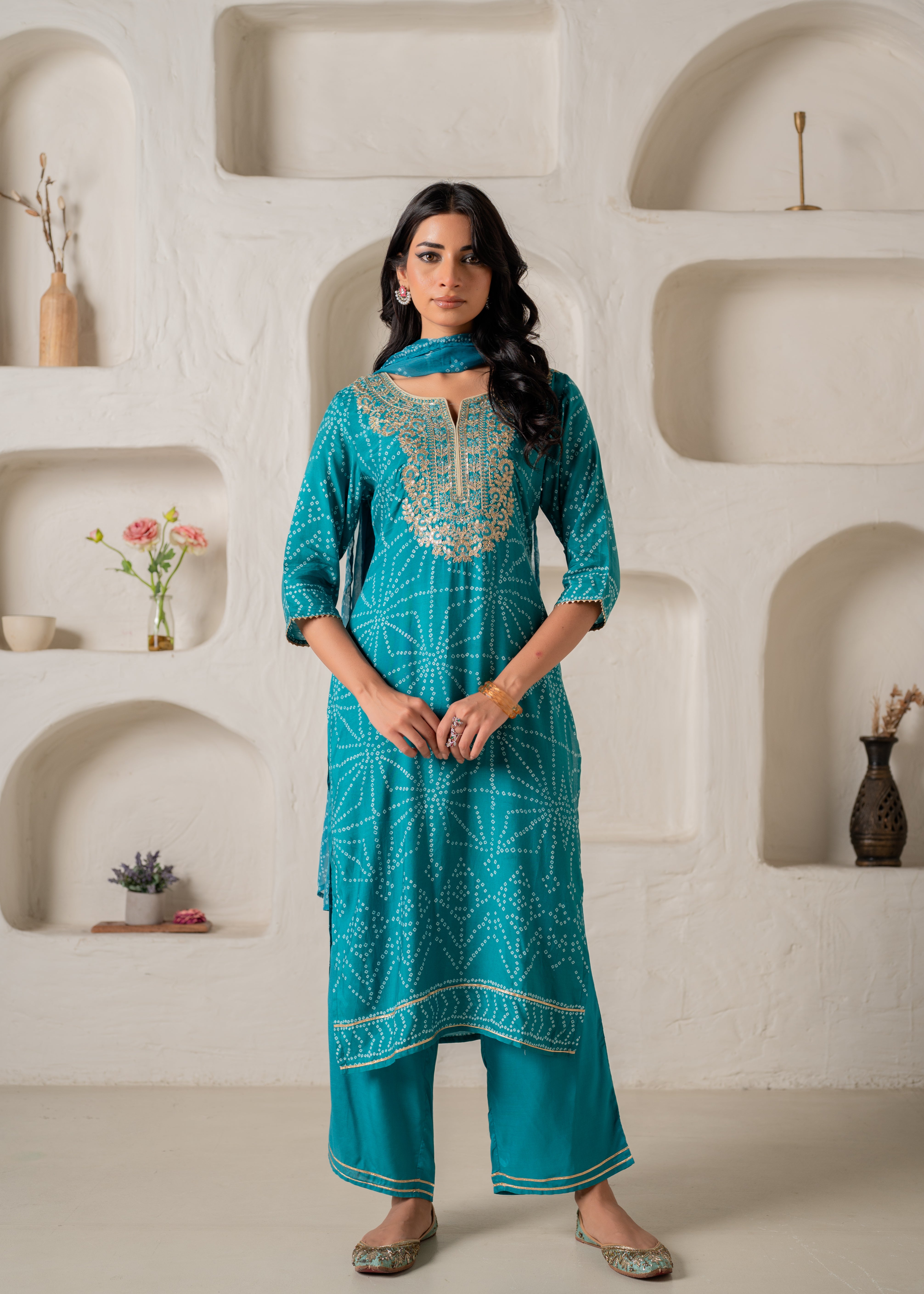 Turquoise Tie-Dream Ensemble