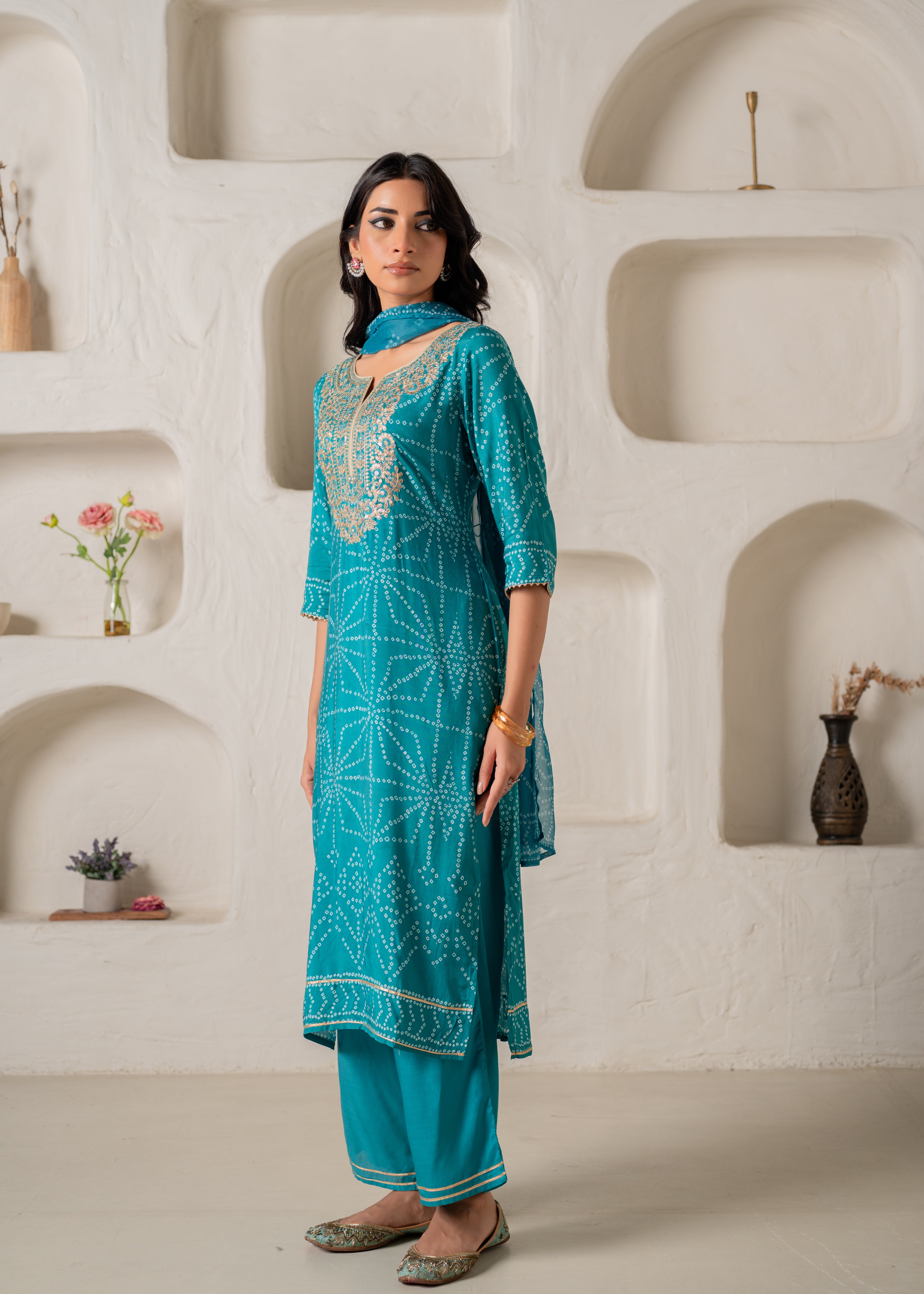 Turquoise Tie-Dream Ensemble