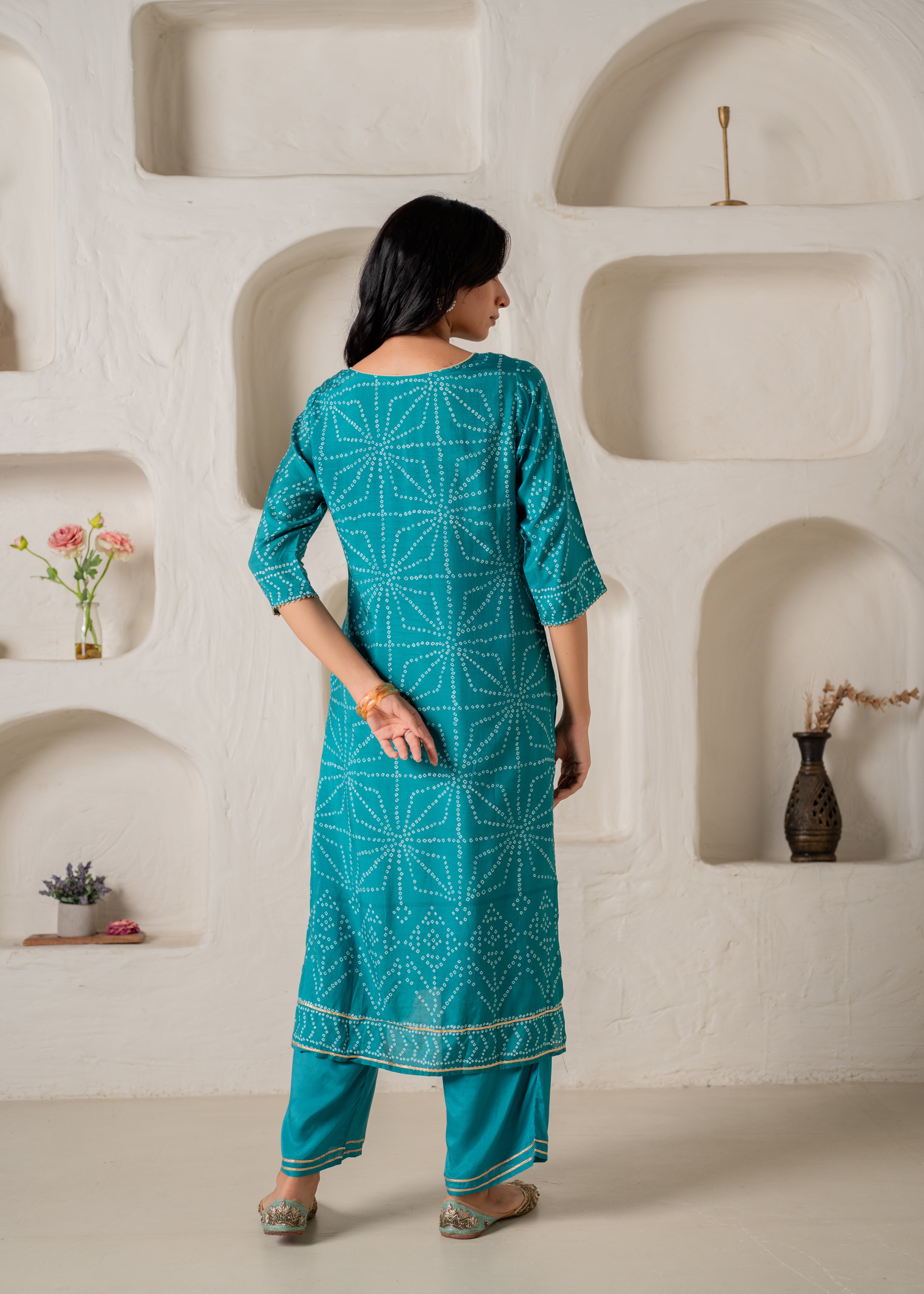 Turquoise Tie-Dream Ensemble