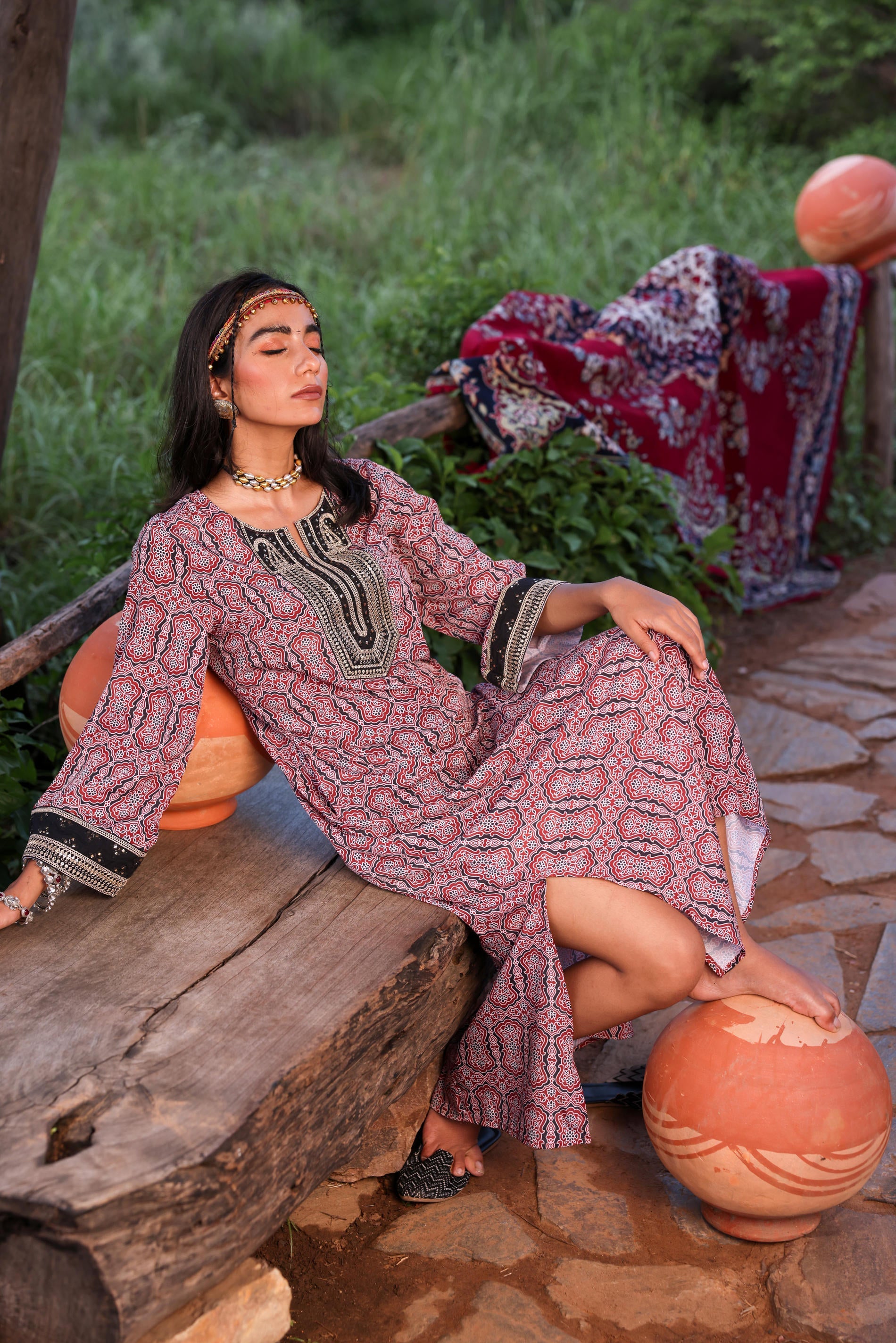 Black & Brown Ethnic Motif Embroidered Straight Kurta with Zari & Mirror Work