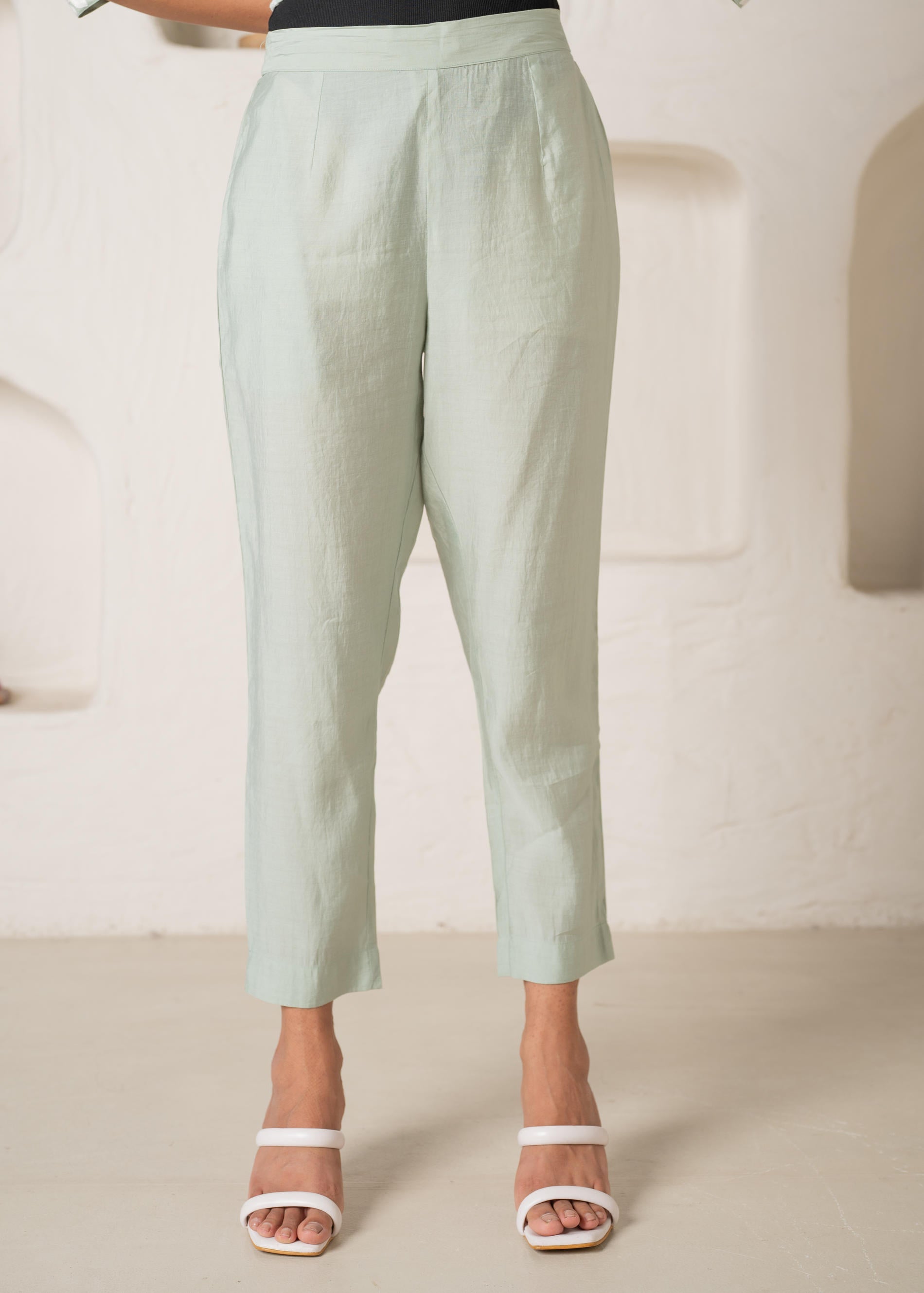 Mint Solid Embroidered Straight Kurta Pant Set with Thread Work