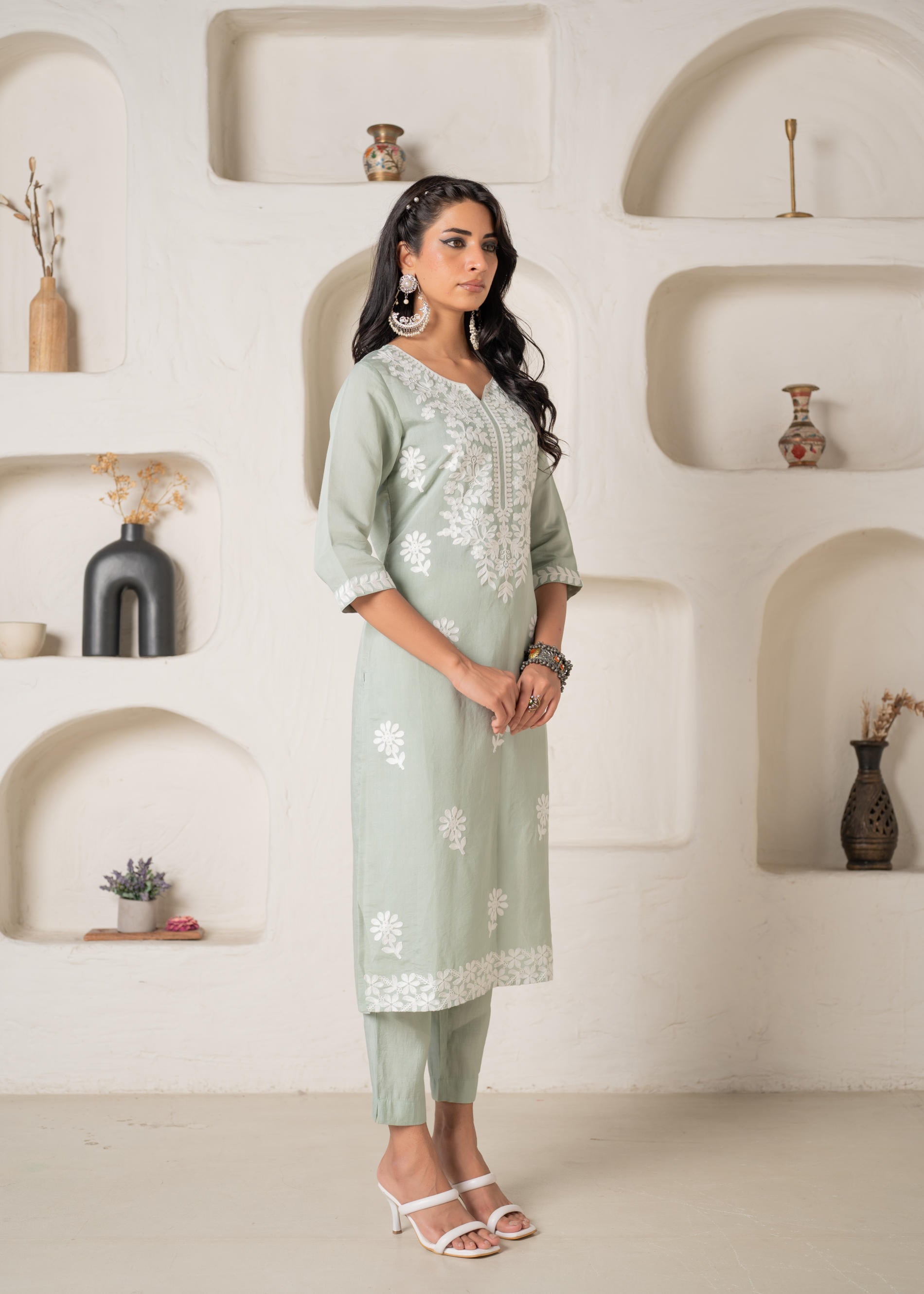 Mint Solid Embroidered Straight Kurta Pant Set with Thread Work