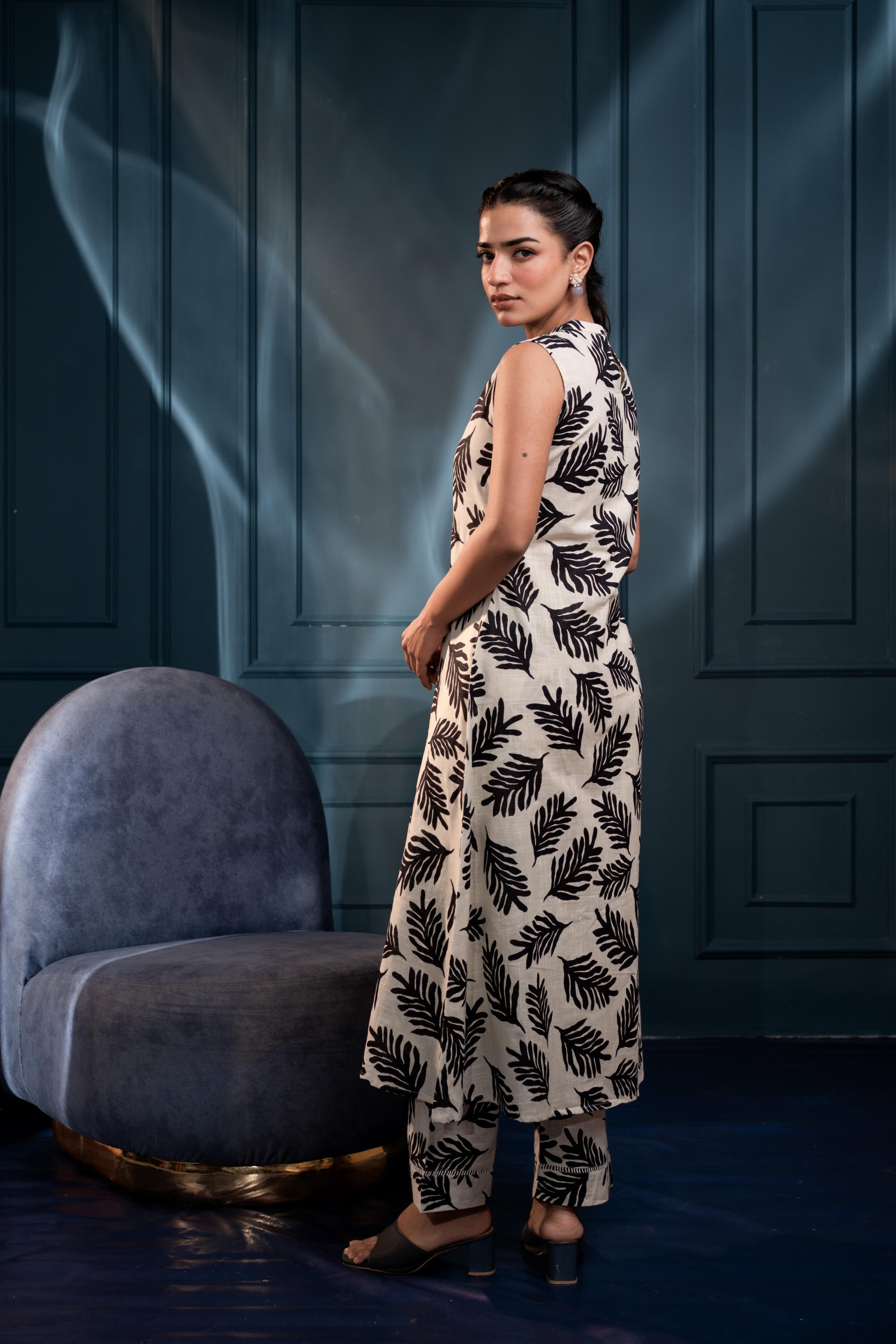 Women's Black Floral Cotton Co-ord Set with Kurta & Pants