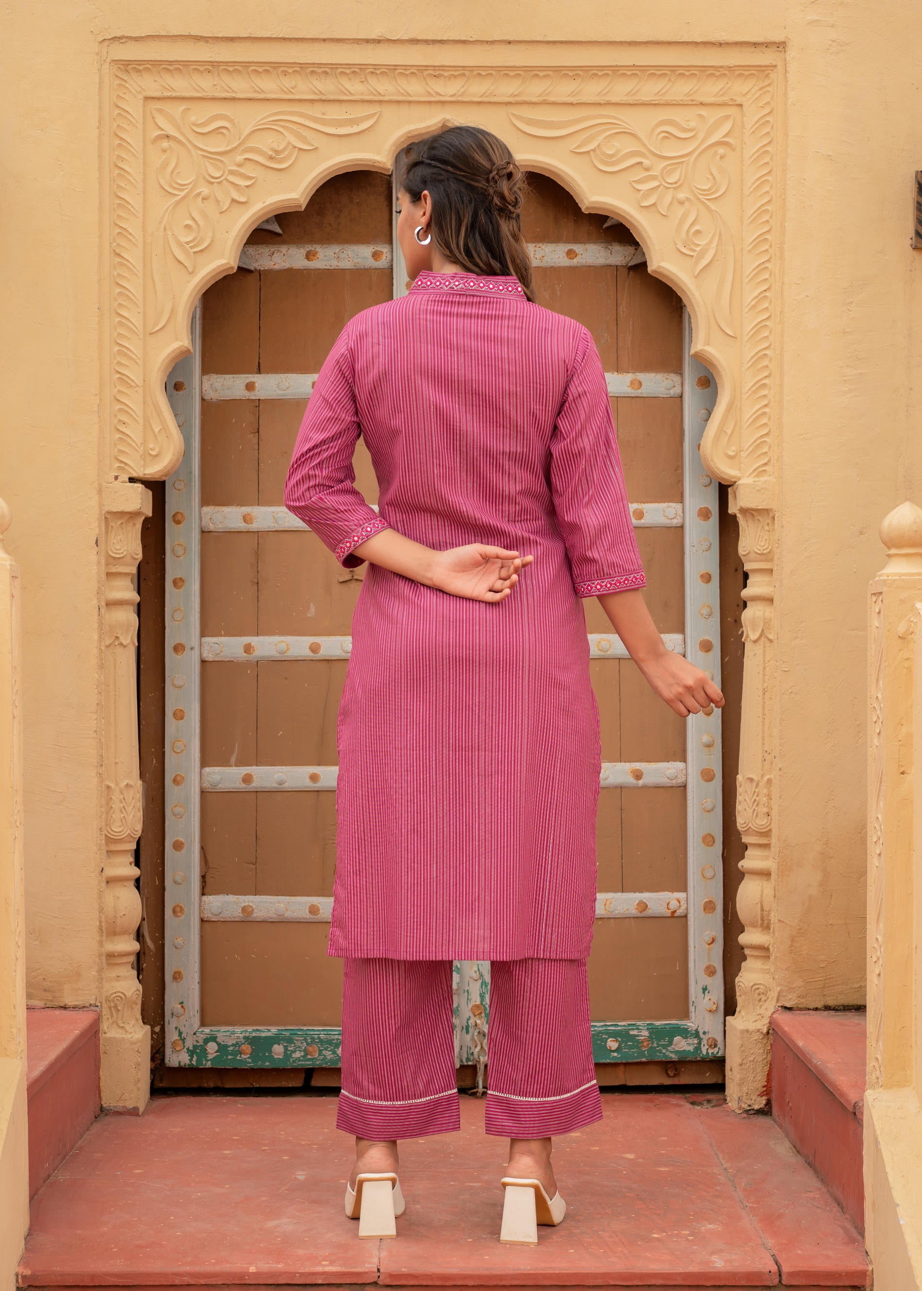Women's Pink Striped Cotton Kurta & Pants Co-ord Set with Thread and Mirror Work