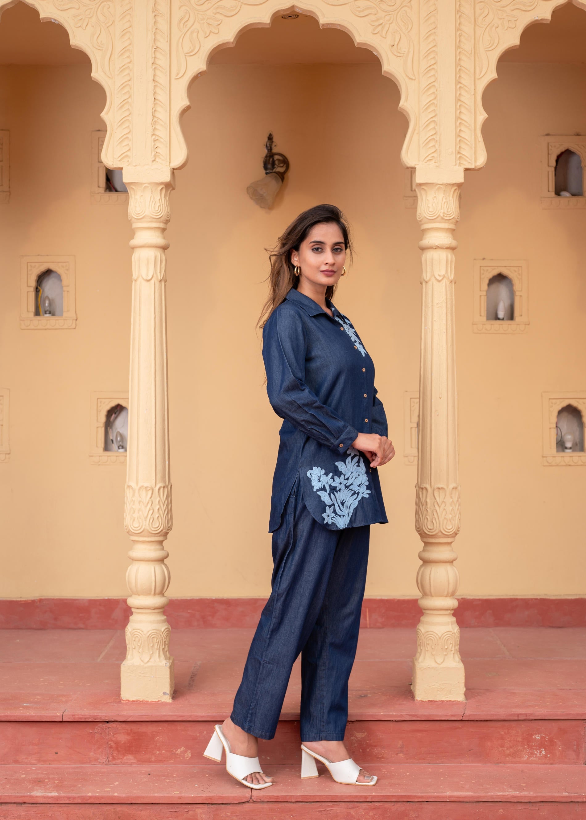 Women's Blue Embroidered Cotton Top & Pants Co-ord Set with Thread Work