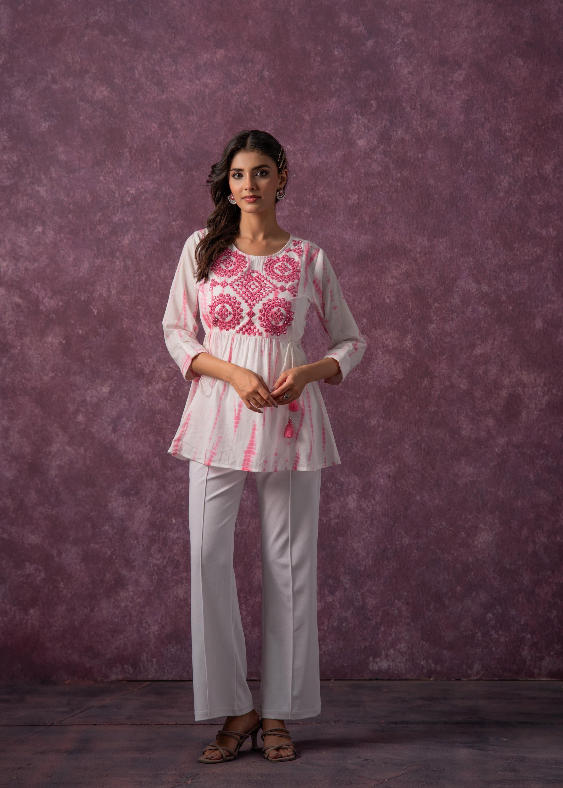 Women's pink Cotton Tunic with Thread & Mirror Work