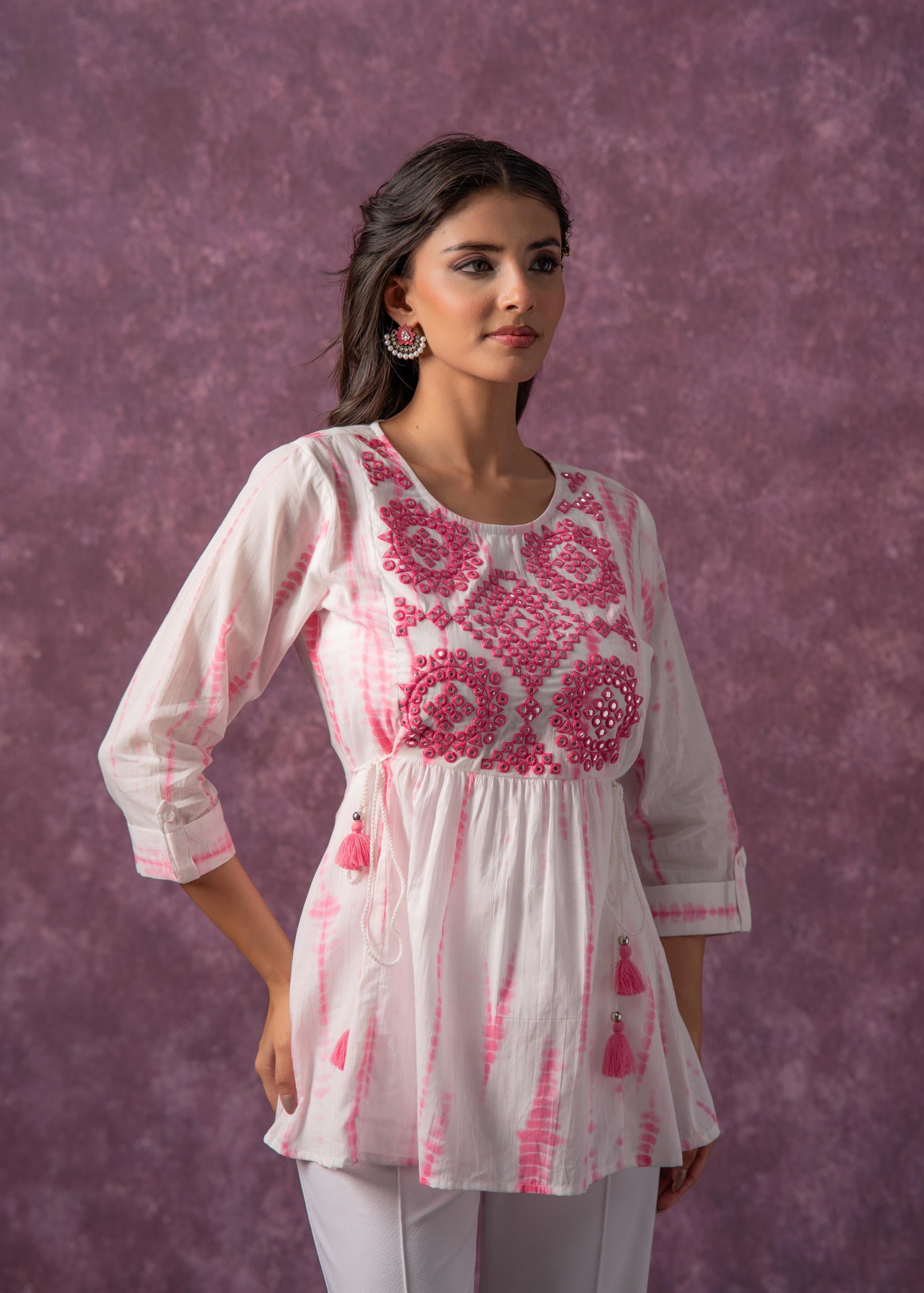 Women's pink Cotton Tunic with Thread & Mirror Work