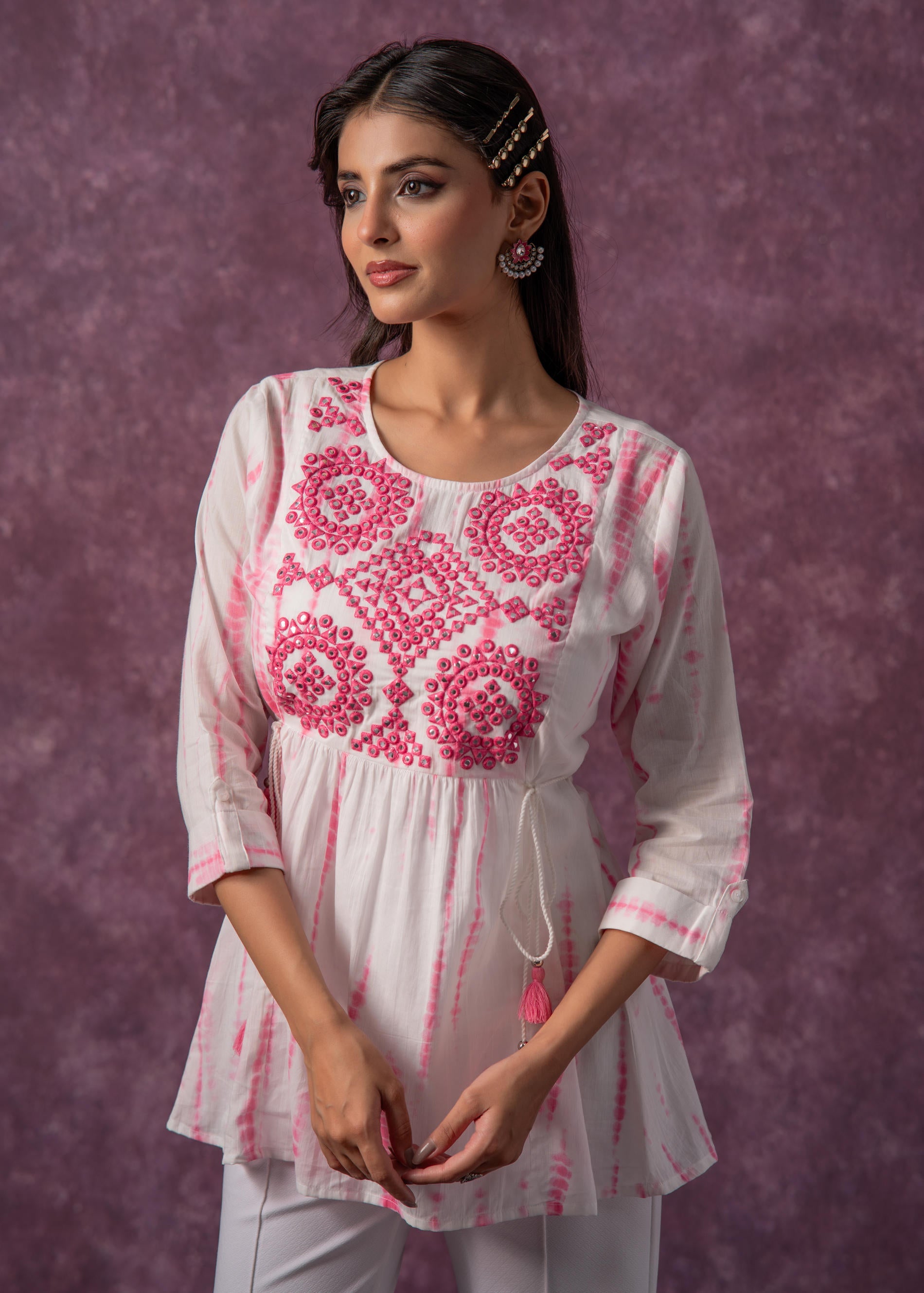 Women's pink Cotton Tunic with Thread & Mirror Work