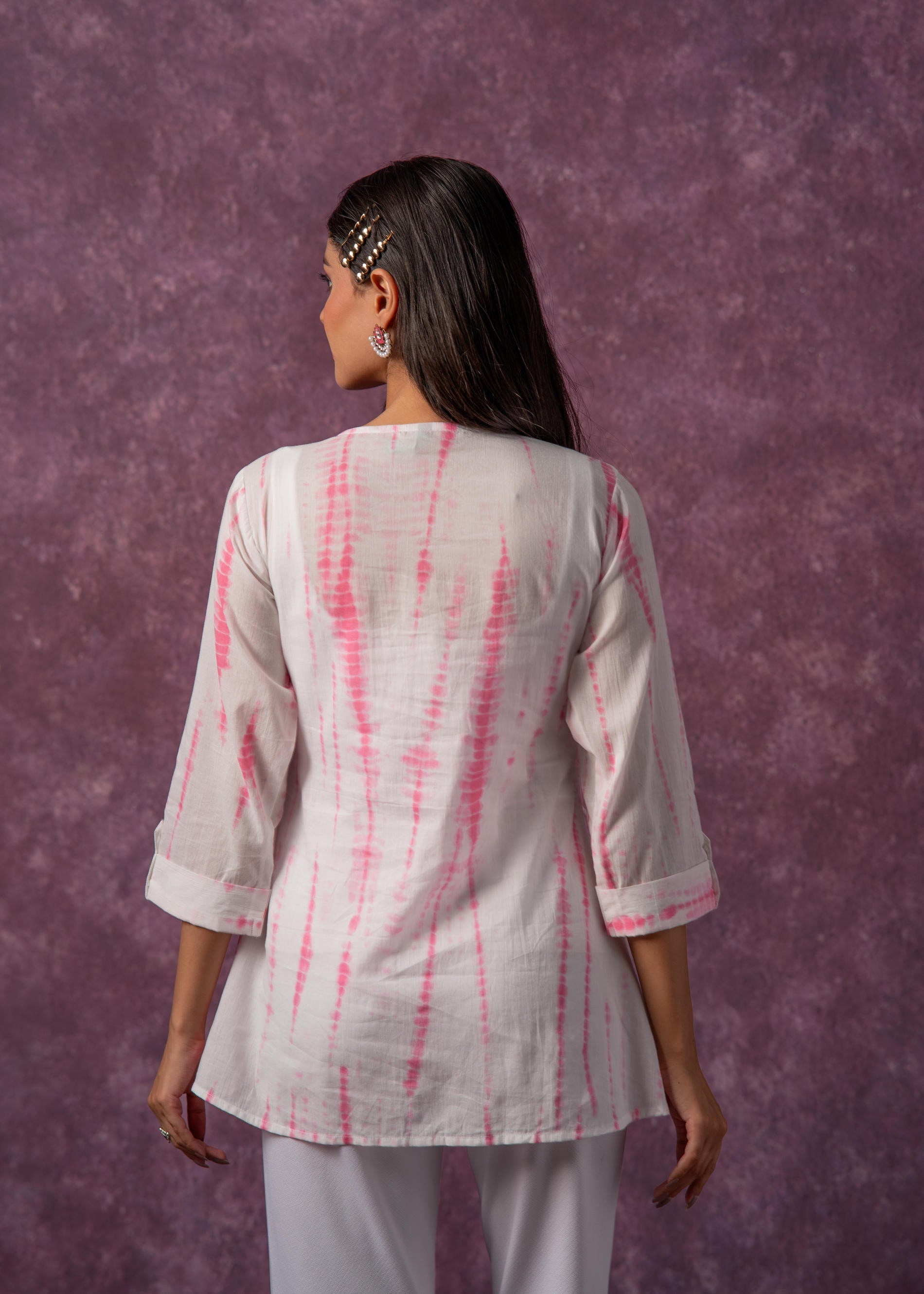 Women's pink Cotton Tunic with Thread & Mirror Work
