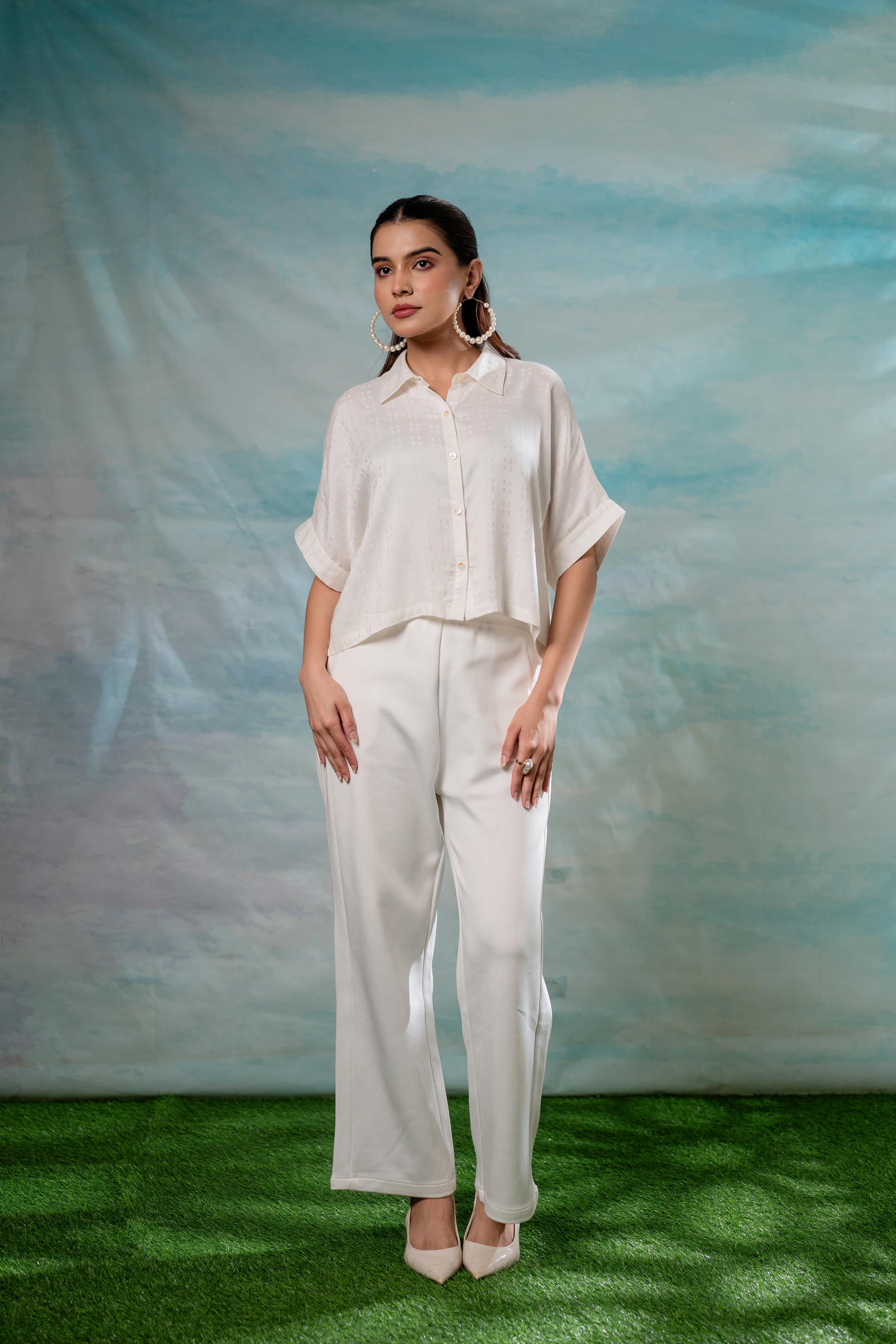 Lamora Off-White Minimal Textured Boxy Shirt