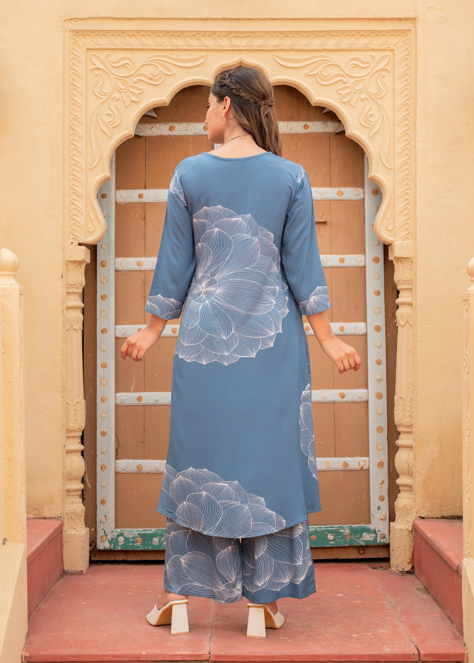 Women's Blue Floral Print Viscose Kurta & Pant Set with Sequin and Bead Work