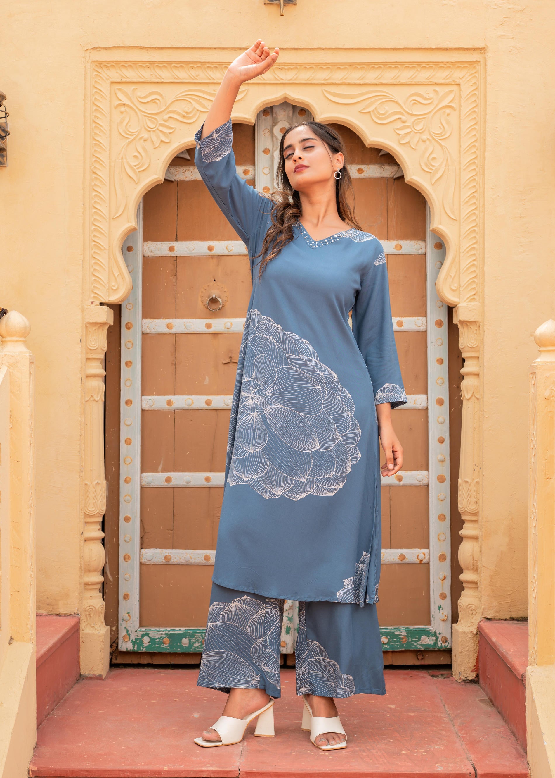 Women's Blue Floral Print Viscose Kurta & Pant Set with Sequin and Bead Work
