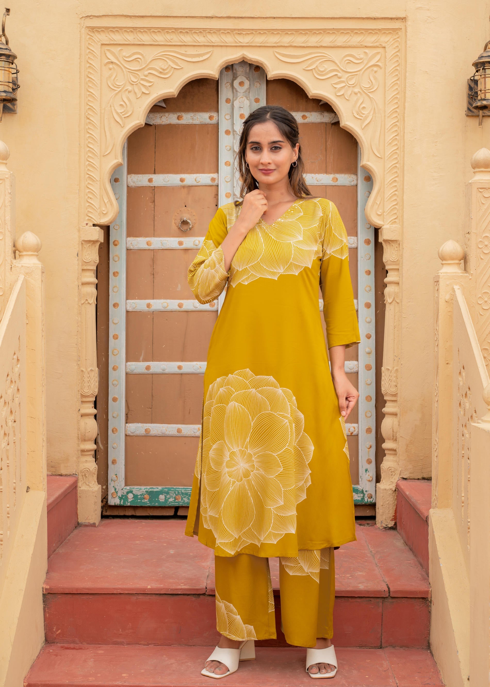 Women's Printed Mustard Blue Viscose Kurta With Pant