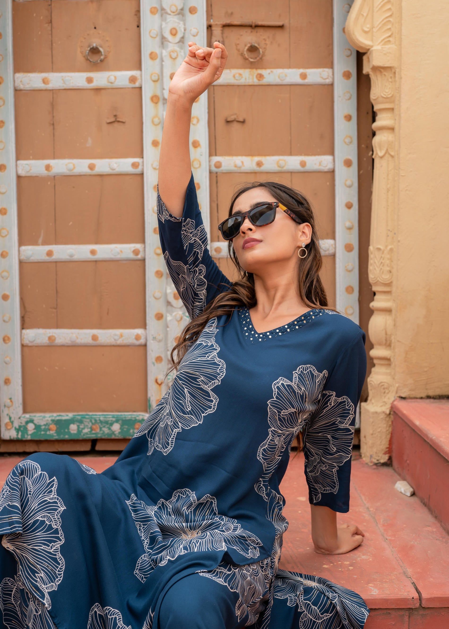 Women's Printed Navy Viscose Kurta With Pant