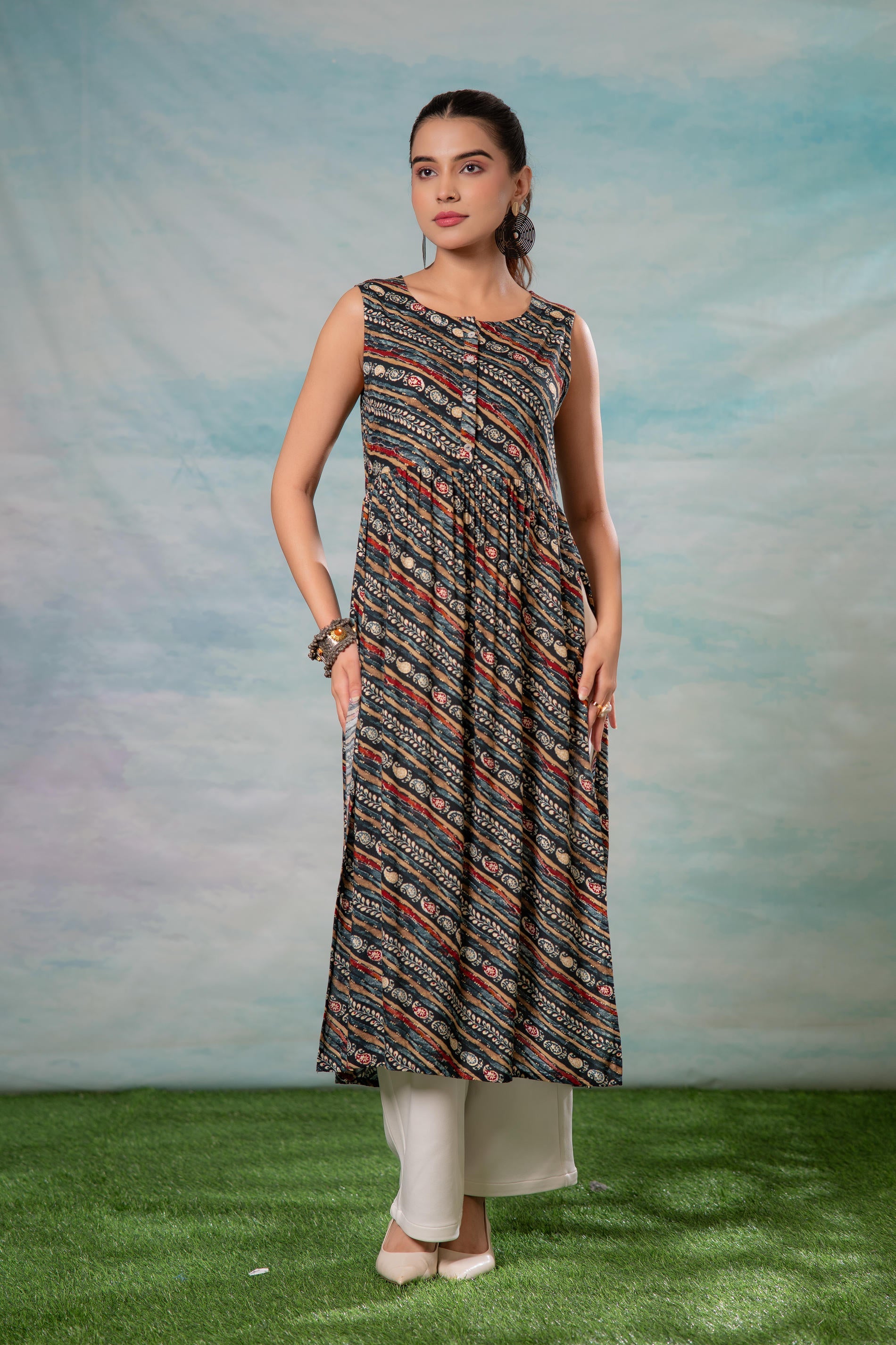 Women's Navy Ethnic Motif Printed Sleeveless Kurta