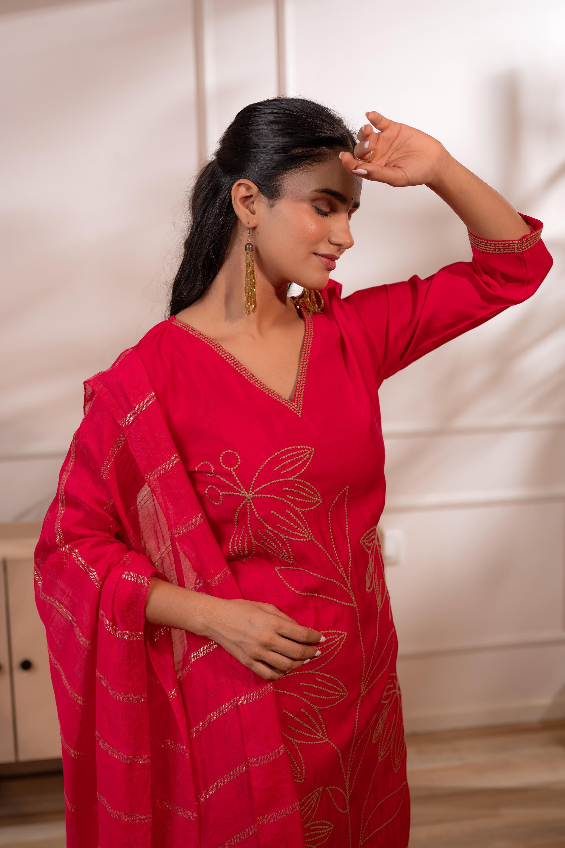 Fuchsia Solid Embroidered Straight Kurta Pant and Dupatta Set with Thread Work