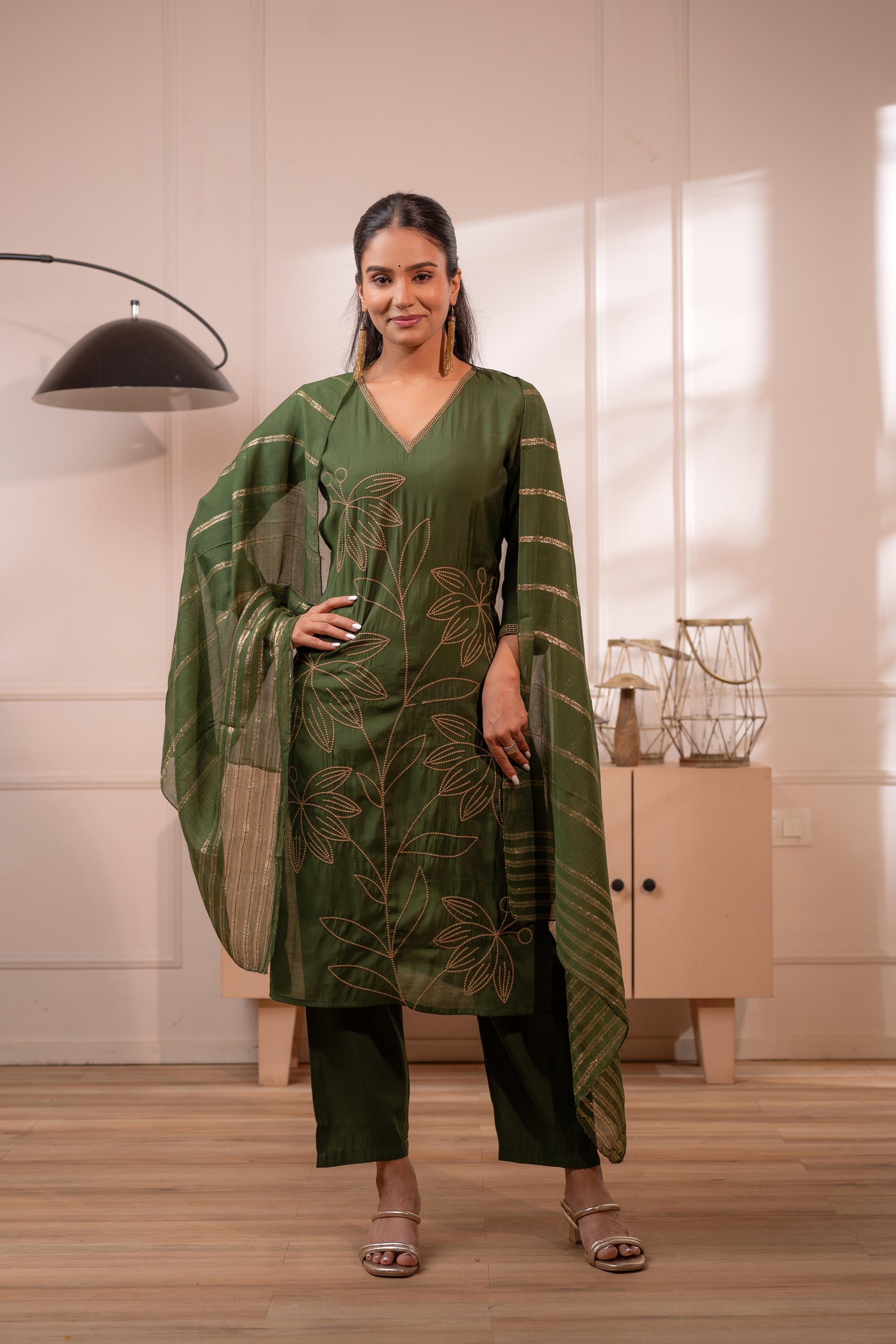 Green Solid Embroidered Straight Kurta Pant and Dupatta Set with Thread Work