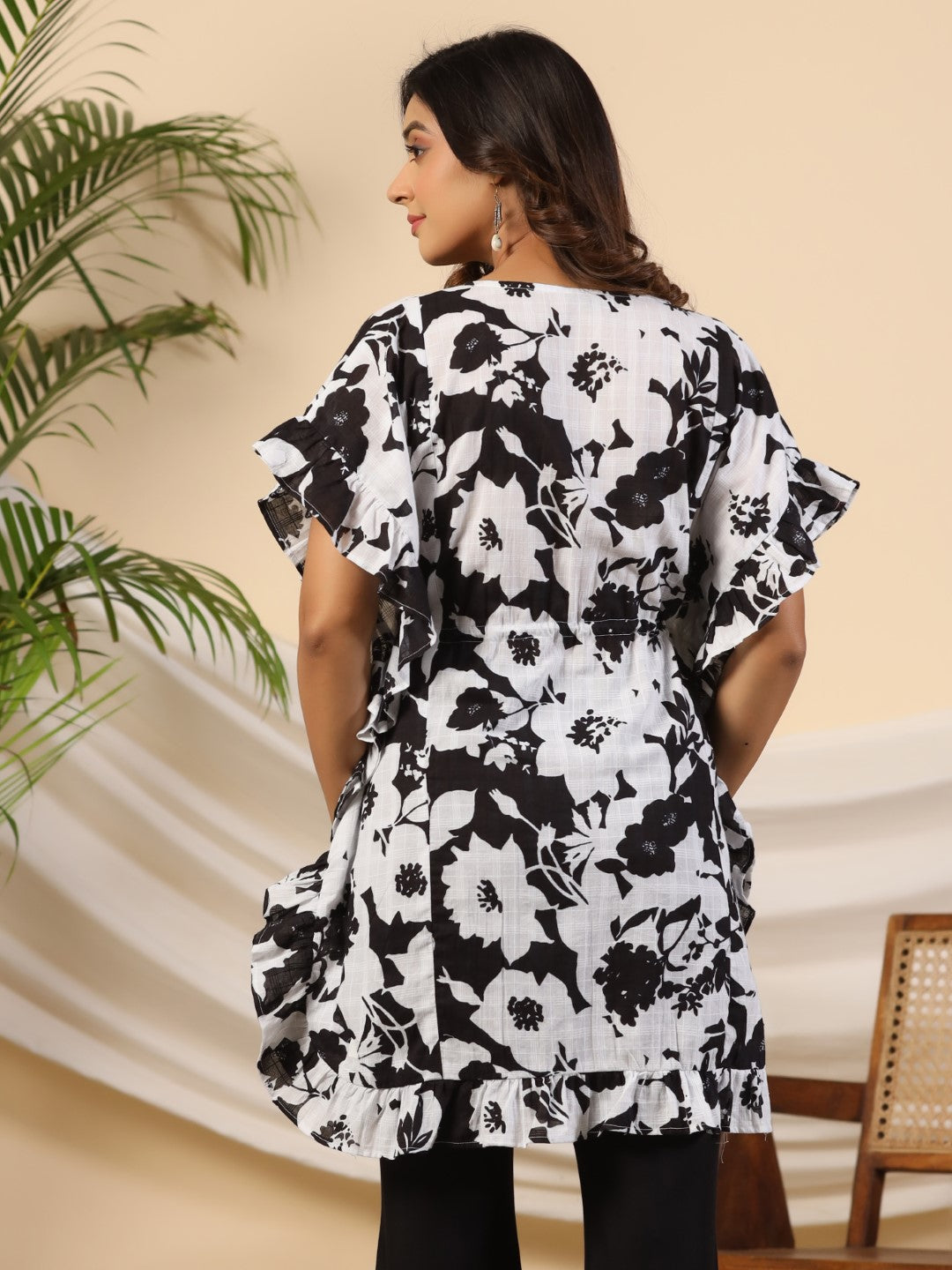 Juniper Women Black & White Cotton Dobby Printed Kaftan Tunic