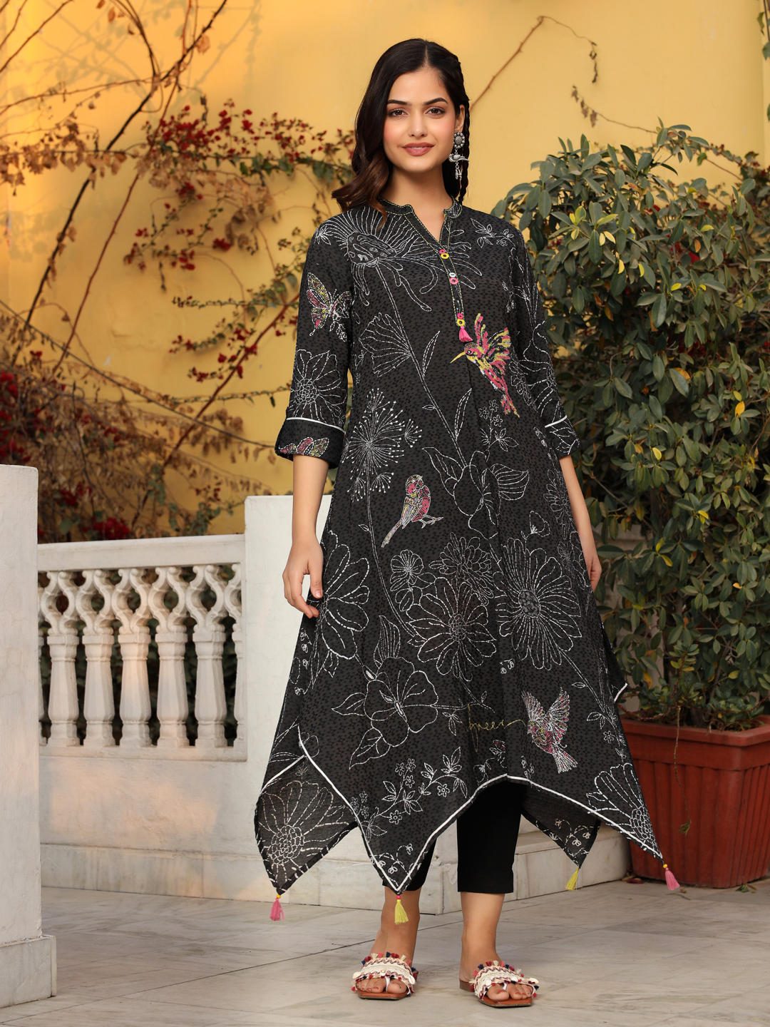Juniper The Dhara Black Floral Printed Nylon Dobby Kurta