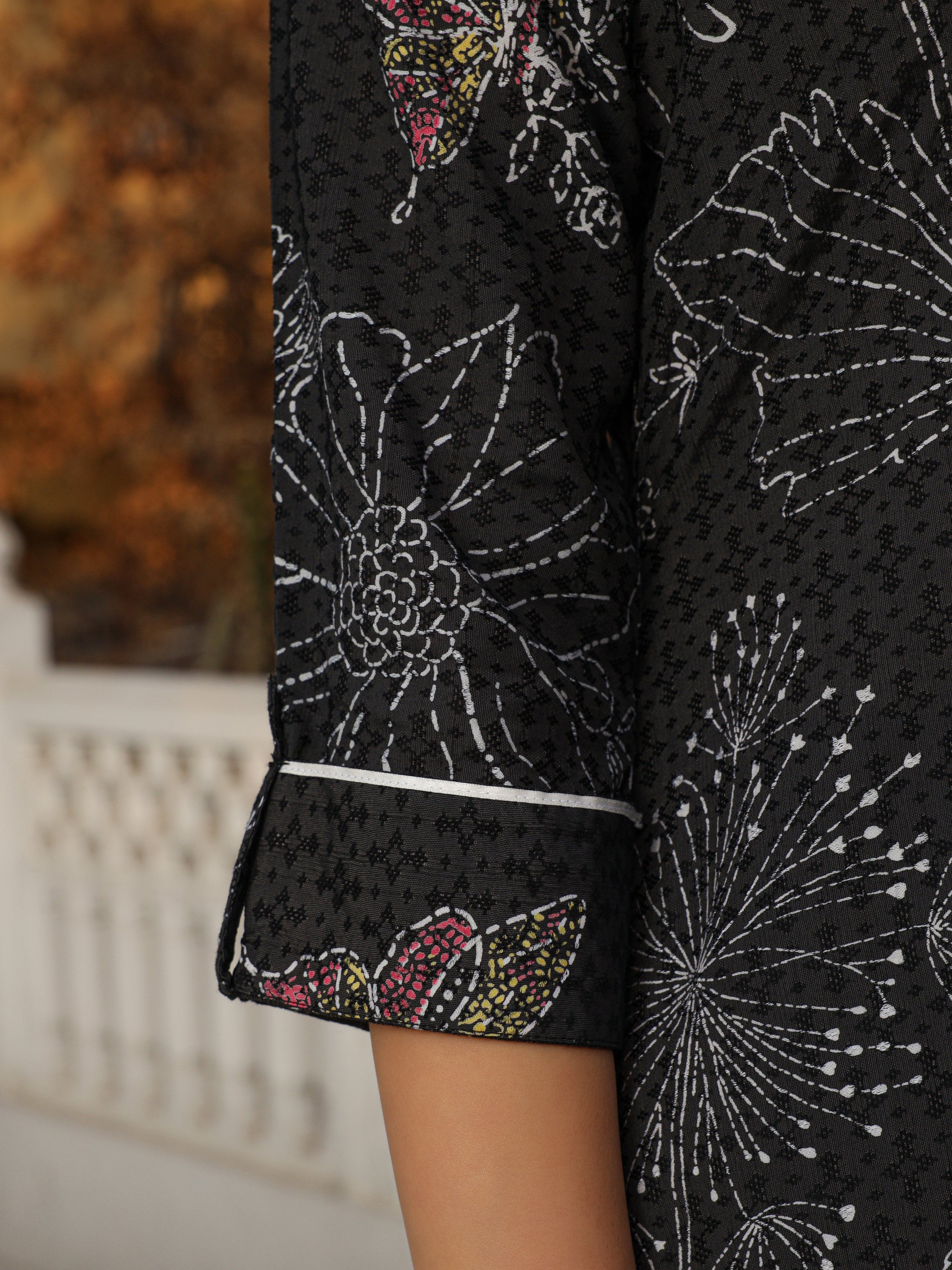 Juniper The Dhara Black Floral Printed Nylon Dobby Kurta